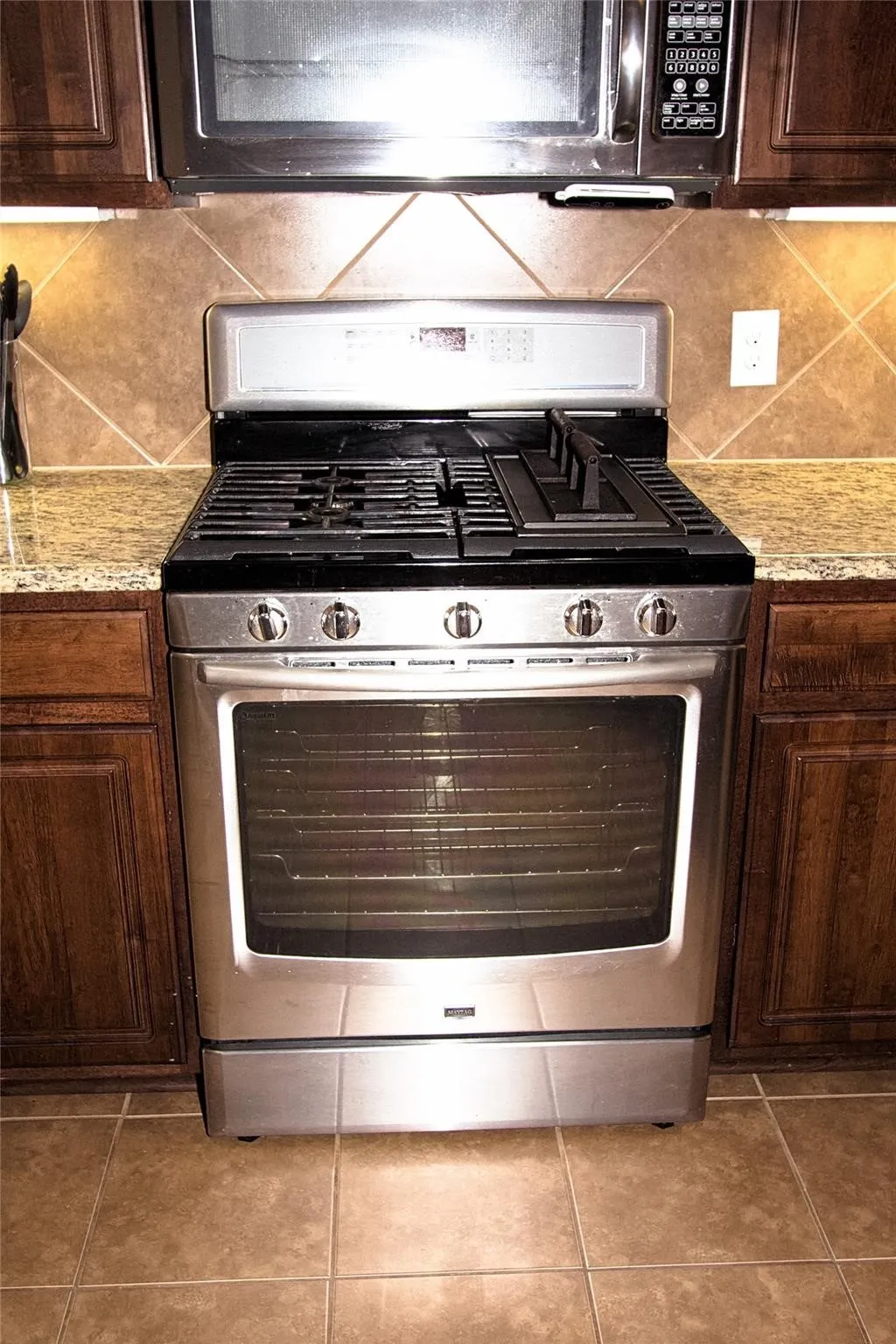 Single Family Residence For Sale in Denton County , 1405 Villa Paloma Boulevard, Little Elm, Texas 75068, 3 Bedroom, 2 Bathroom, 2 Garage spaces, 1,513 Sqft, built in 2012, mls#21408792, Real Estate Agent in Little Elm, Homes For Sale in Denton county, Homes For Sale in Little Elm, Realtor in Little Elm Texas, Real Estate Brokerage Independent Realty Texas, Luminita Cordes Realtor