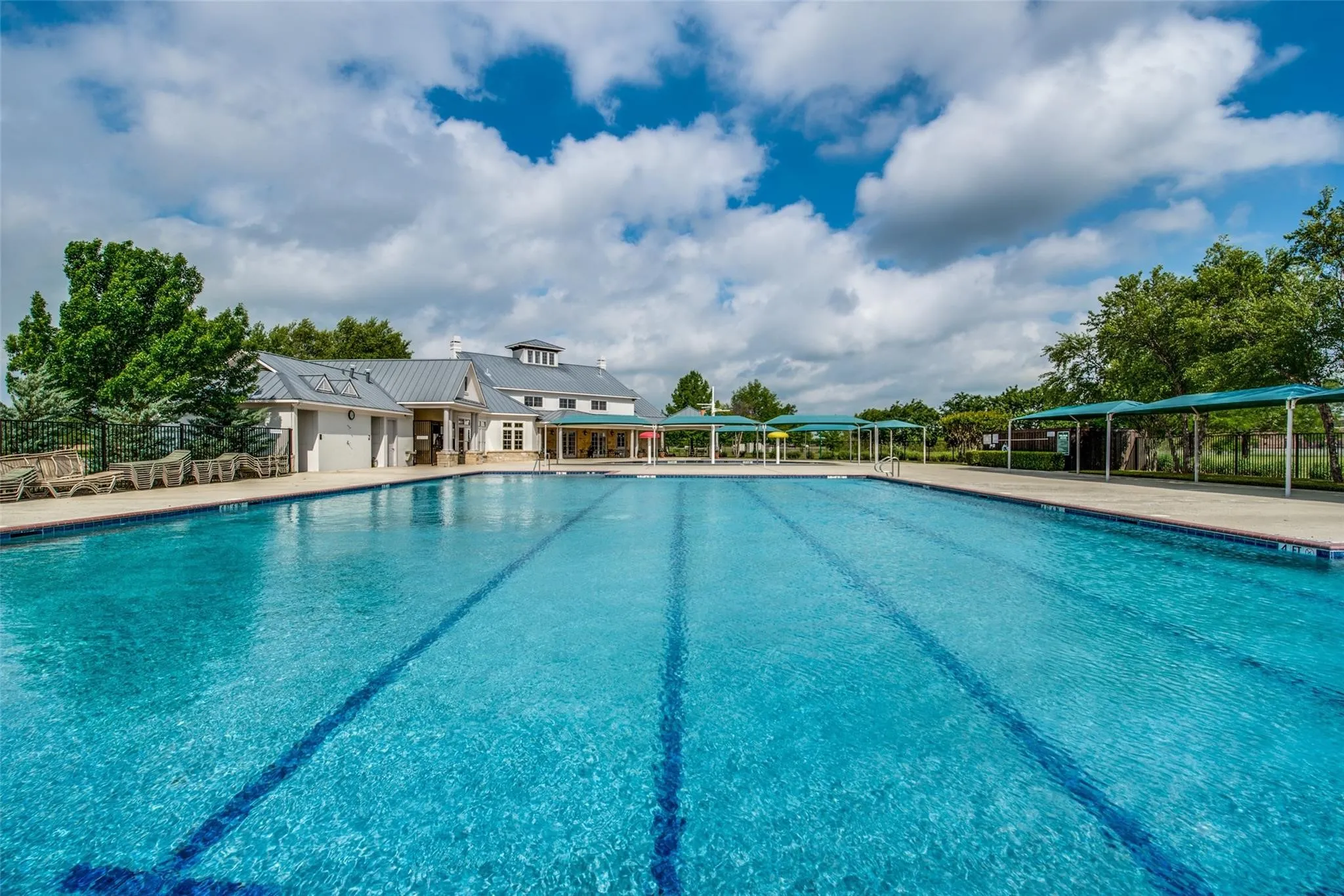 Single Family Residence For Sale in Denton County , 1405 Villa Paloma Boulevard, Little Elm, Texas 75068, 3 Bedroom, 2 Bathroom, 2 Garage spaces, 1,513 Sqft, built in 2012, mls#21408792, Real Estate Agent in Little Elm, Homes For Sale in Denton county, Homes For Sale in Little Elm, Realtor in Little Elm Texas, Real Estate Brokerage Independent Realty Texas, Luminita Cordes Realtor