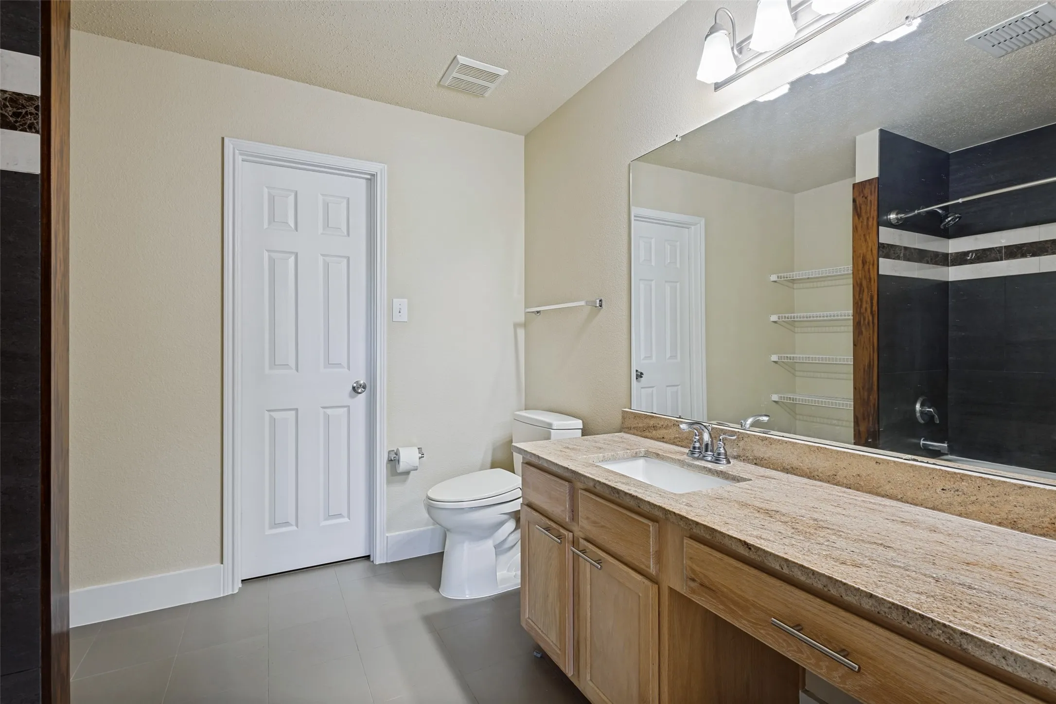 Single Family Residence For Rent in Collin County , 1609 White Oak Road, Anna, Texas 75409, 3 Bedroom, 3 Bathroom, 2 Garage spaces, 2,000 Sqft, built in 2002, mls#21409079, Real Estate Agent in Anna, Homes For Rent in Collin county, Homes For Rent in Anna, Realtor in Anna Texas, Real Estate Brokerage Independent Realty Texas, Luminita Cordes Realtor