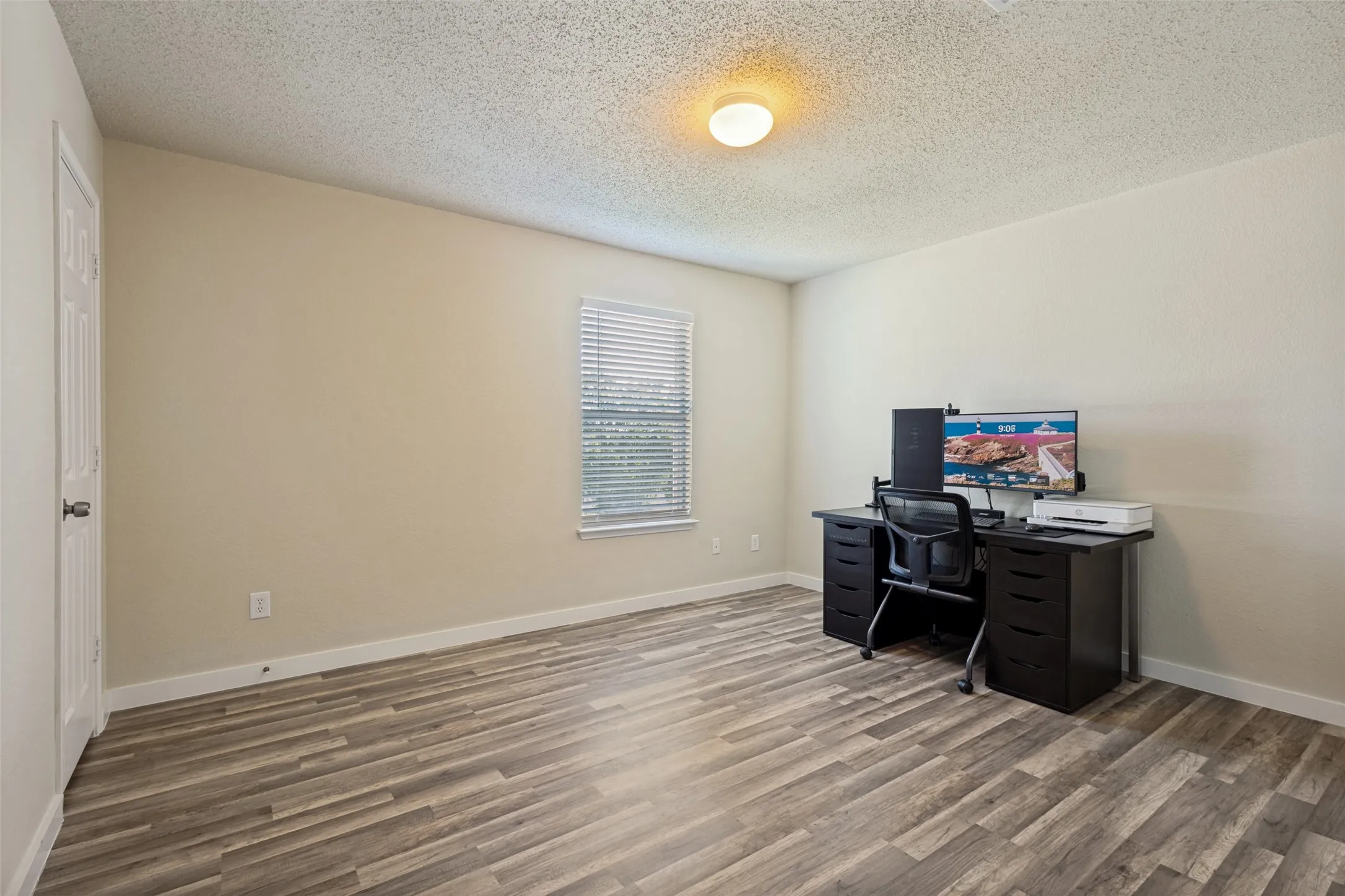 Single Family Residence For Rent in Collin County , 1609 White Oak Road, Anna, Texas 75409, 3 Bedroom, 3 Bathroom, 2 Garage spaces, 2,000 Sqft, built in 2002, mls#21409079, Real Estate Agent in Anna, Homes For Rent in Collin county, Homes For Rent in Anna, Realtor in Anna Texas, Real Estate Brokerage Independent Realty Texas, Luminita Cordes Realtor