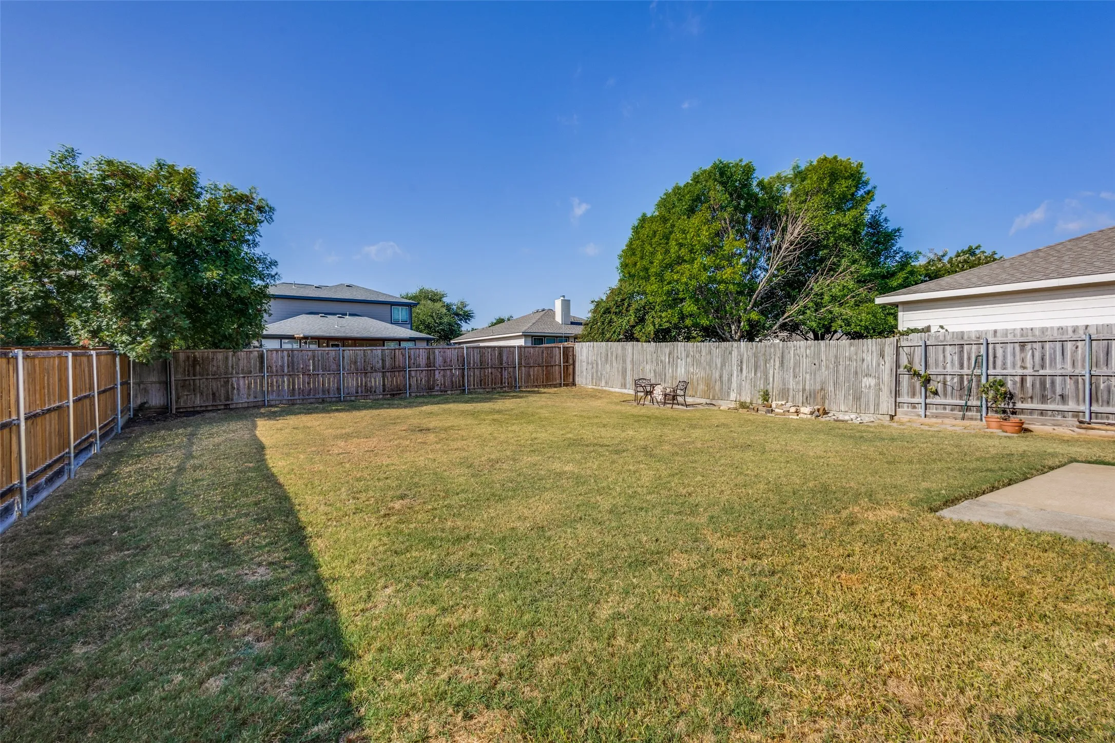 Single Family Residence For Rent in Collin County , 1609 White Oak Road, Anna, Texas 75409, 3 Bedroom, 3 Bathroom, 2 Garage spaces, 2,000 Sqft, built in 2002, mls#21409079, Real Estate Agent in Anna, Homes For Rent in Collin county, Homes For Rent in Anna, Realtor in Anna Texas, Real Estate Brokerage Independent Realty Texas, Luminita Cordes Realtor