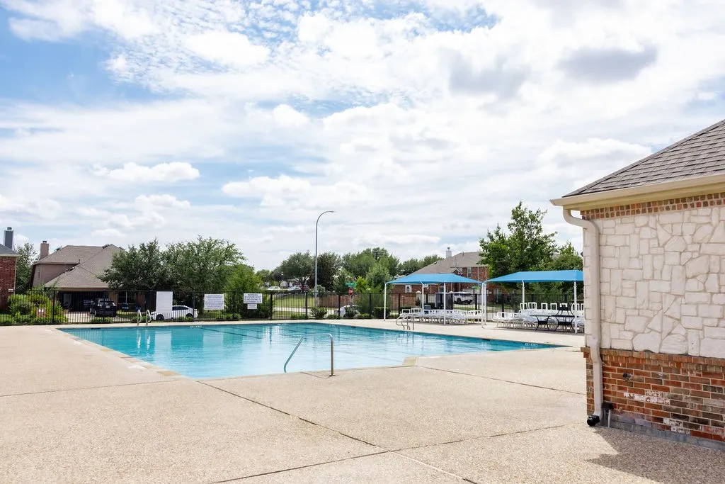 Single Family Residence For Rent in Tarrant County , 12136 Lamington Drive, Fort Worth, Texas 76244, 4 Bedroom, 2 Bathroom, 2 Garage spaces, 1,824 Sqft, built in 2003, mls#21407655, Real Estate Agent in Fort Worth, Homes For Rent in Tarrant county, Homes For Rent in Fort Worth, Realtor in Fort Worth Texas, Real Estate Brokerage Independent Realty Texas, Luminita Cordes Realtor