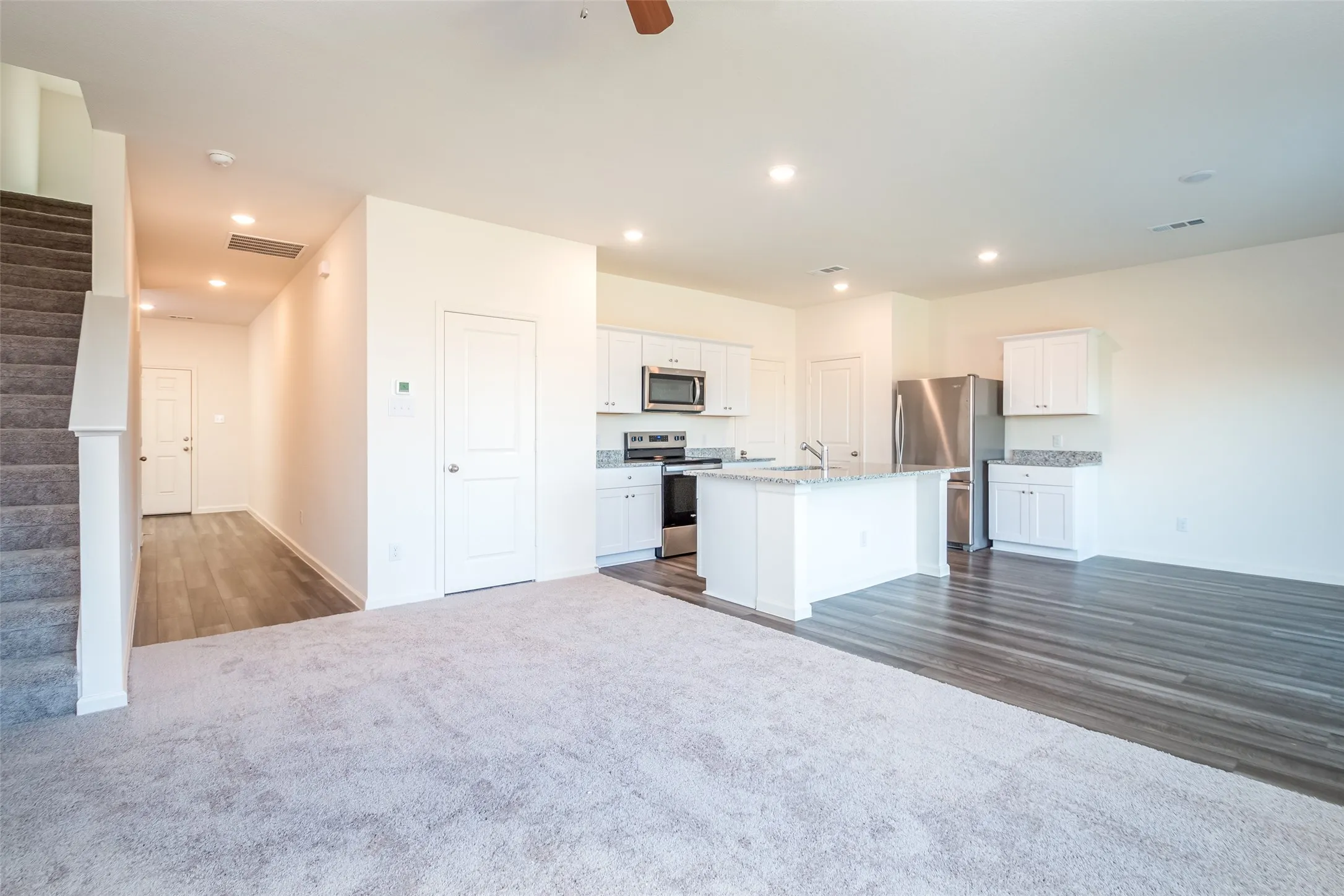Single Family Residence For Rent in Collin County , 2104 Hamilton Street, Princeton, Texas 75407, 3 Bedroom, 3 Bathroom, 2 Garage spaces, 1,965 Sqft, built in 2024, mls#21409272, Real Estate Agent in Princeton, Homes For Rent in Collin county, Homes For Rent in Princeton, Realtor in Princeton Texas, Real Estate Brokerage Independent Realty Texas, Luminita Cordes Realtor