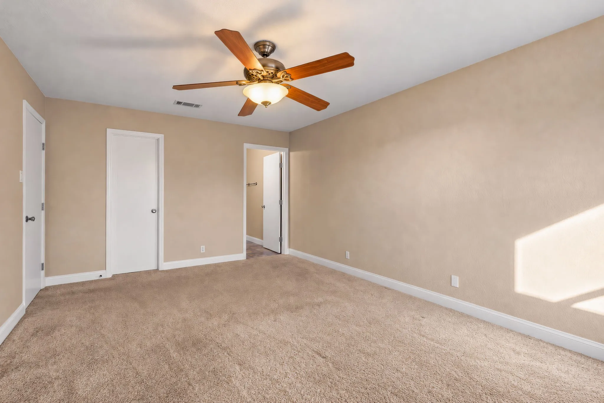 Single Family Residence For Sale in Mc Lennan County , 1315 Chapel Downs Road, Waco, Texas 76712, 3 Bedroom, 2 Bathroom, 2 Garage spaces, 1,416 Sqft, built in 1984, mls#21409129, Real Estate Agent in Waco, Homes For Sale in Mc Lennan county, Homes For Sale in Waco, Realtor in Waco Texas, Real Estate Brokerage Independent Realty Texas, Luminita Cordes Realtor
