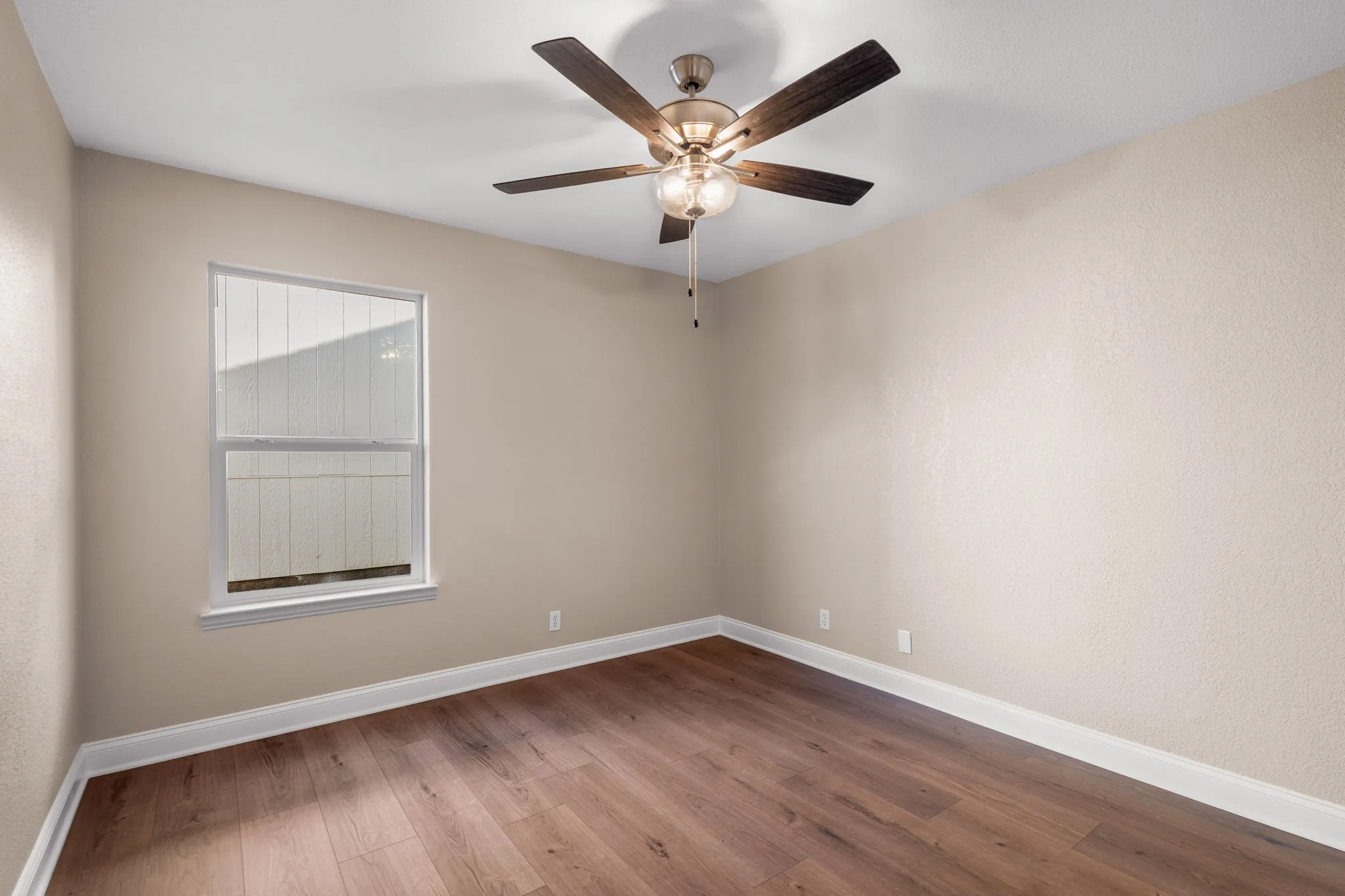 Single Family Residence For Sale in Mc Lennan County , 1315 Chapel Downs Road, Waco, Texas 76712, 3 Bedroom, 2 Bathroom, 2 Garage spaces, 1,416 Sqft, built in 1984, mls#21409129, Real Estate Agent in Waco, Homes For Sale in Mc Lennan county, Homes For Sale in Waco, Realtor in Waco Texas, Real Estate Brokerage Independent Realty Texas, Luminita Cordes Realtor