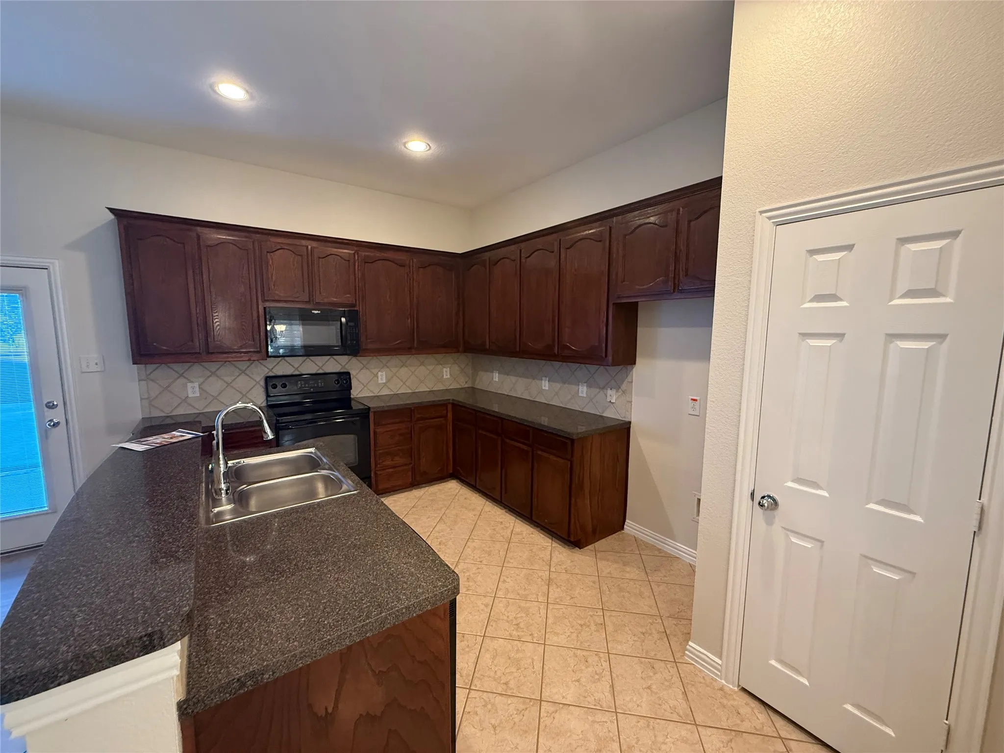 Single Family Residence For Rent in Collin County , 2113 Reston Drive, Mc Kinney, Texas 75072, 3 Bedroom, 3 Bathroom, 2 Garage spaces, 1,610 Sqft, built in 2006, mls#21409270, Real Estate Agent in Mc Kinney, Homes For Rent in Collin county, Homes For Rent in Mc Kinney, Realtor in Mc Kinney Texas, Real Estate Brokerage Independent Realty Texas, Luminita Cordes Realtor