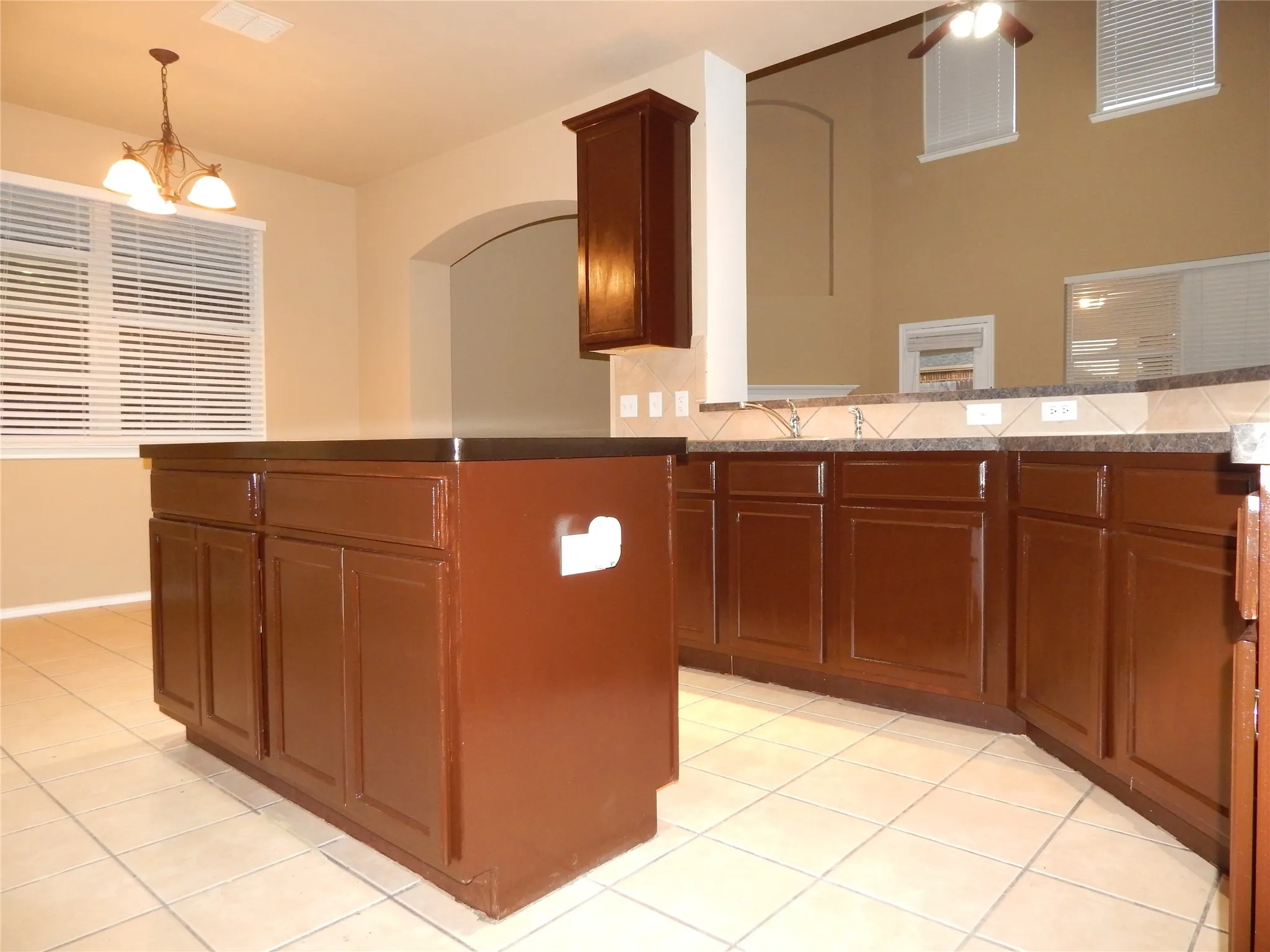Single Family Residence For Sale in Kaufman County , 1008 Camp Verde Drive, Forney, Texas 75126, 4 Bedroom, 3 Bathroom, 2 Garage spaces, 2,435 Sqft, built in 2006, mls#21409276, Real Estate Agent in Forney, Homes For Sale in Kaufman county, Homes For Sale in Forney, Realtor in Forney Texas, Real Estate Brokerage Independent Realty Texas, Luminita Cordes Realtor