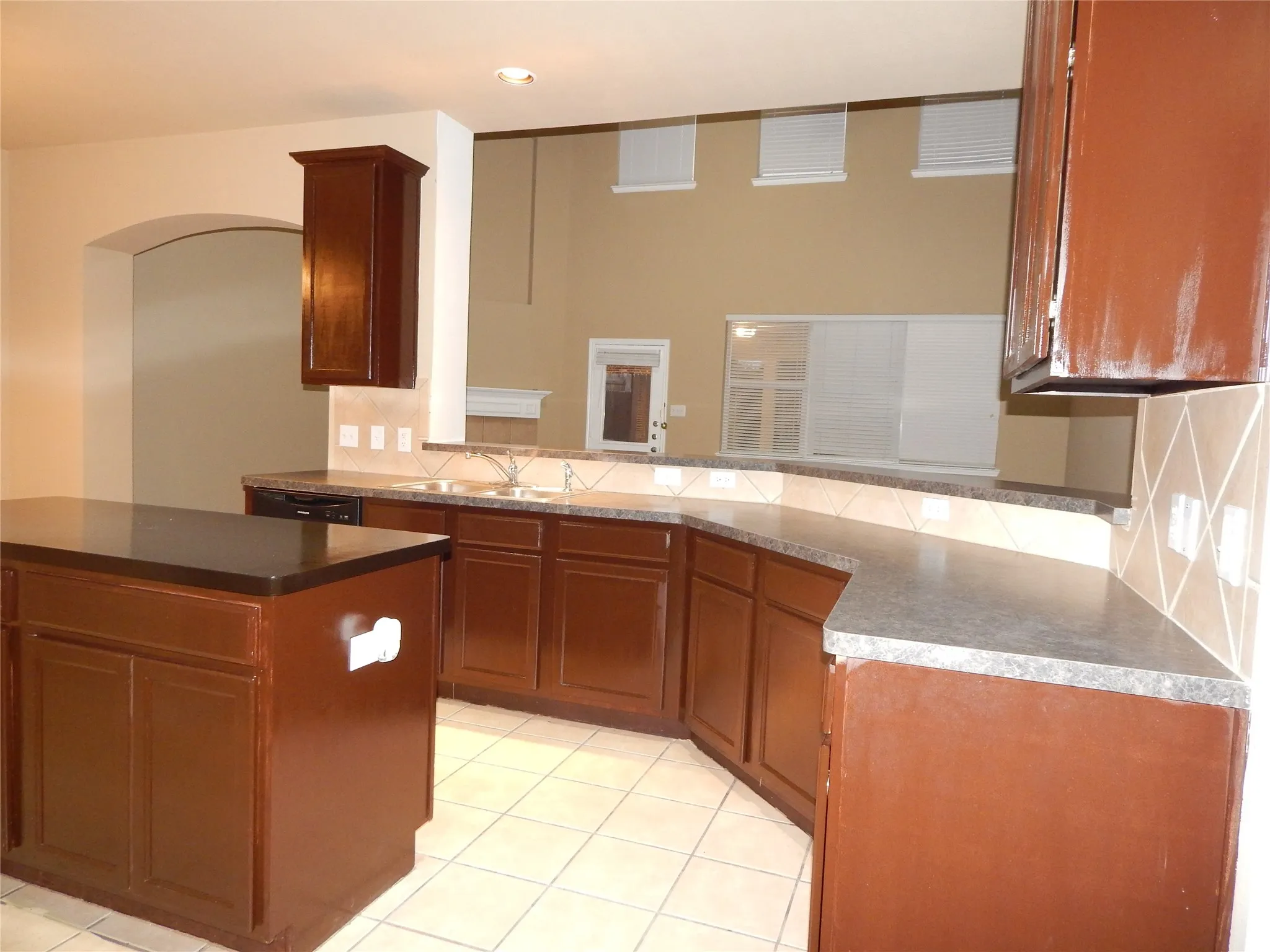 Single Family Residence For Sale in Kaufman County , 1008 Camp Verde Drive, Forney, Texas 75126, 4 Bedroom, 3 Bathroom, 2 Garage spaces, 2,435 Sqft, built in 2006, mls#21409276, Real Estate Agent in Forney, Homes For Sale in Kaufman county, Homes For Sale in Forney, Realtor in Forney Texas, Real Estate Brokerage Independent Realty Texas, Luminita Cordes Realtor
