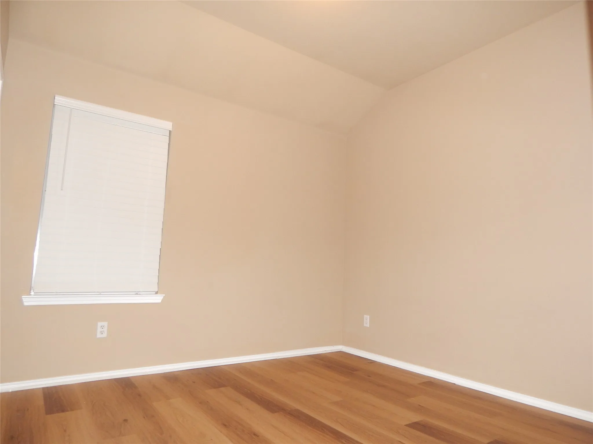 Single Family Residence For Sale in Kaufman County , 1008 Camp Verde Drive, Forney, Texas 75126, 4 Bedroom, 3 Bathroom, 2 Garage spaces, 2,435 Sqft, built in 2006, mls#21409276, Real Estate Agent in Forney, Homes For Sale in Kaufman county, Homes For Sale in Forney, Realtor in Forney Texas, Real Estate Brokerage Independent Realty Texas, Luminita Cordes Realtor