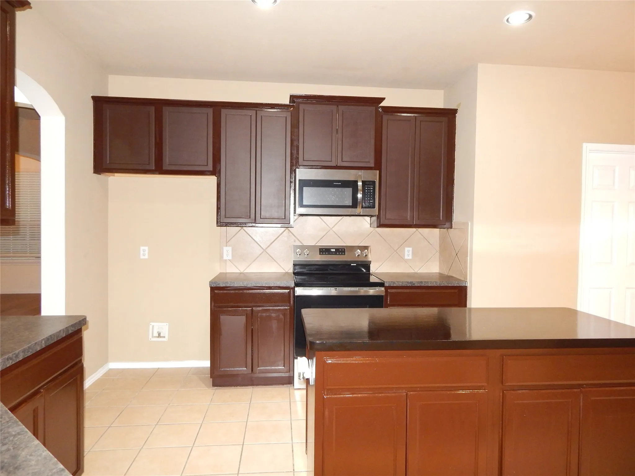 Single Family Residence For Sale in Kaufman County , 1008 Camp Verde Drive, Forney, Texas 75126, 4 Bedroom, 3 Bathroom, 2 Garage spaces, 2,435 Sqft, built in 2006, mls#21409276, Real Estate Agent in Forney, Homes For Sale in Kaufman county, Homes For Sale in Forney, Realtor in Forney Texas, Real Estate Brokerage Independent Realty Texas, Luminita Cordes Realtor