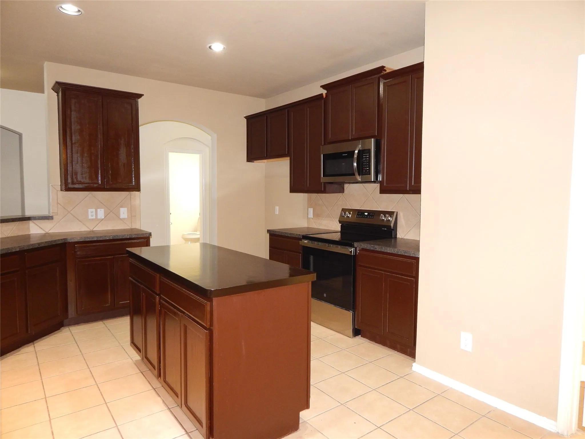 Single Family Residence For Sale in Kaufman County , 1008 Camp Verde Drive, Forney, Texas 75126, 4 Bedroom, 3 Bathroom, 2 Garage spaces, 2,435 Sqft, built in 2006, mls#21409276, Real Estate Agent in Forney, Homes For Sale in Kaufman county, Homes For Sale in Forney, Realtor in Forney Texas, Real Estate Brokerage Independent Realty Texas, Luminita Cordes Realtor