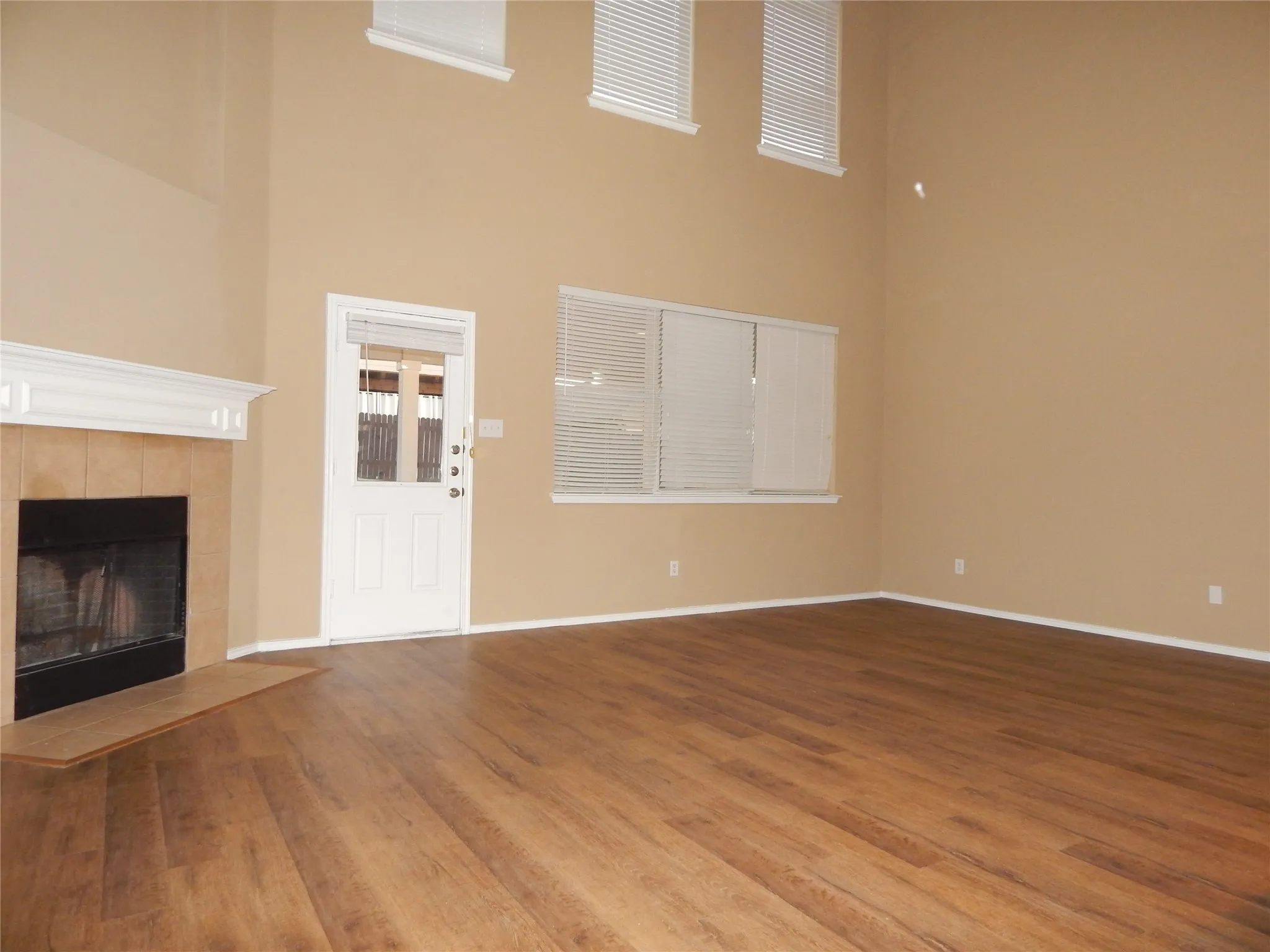 Single Family Residence For Sale in Kaufman County , 1008 Camp Verde Drive, Forney, Texas 75126, 4 Bedroom, 3 Bathroom, 2 Garage spaces, 2,435 Sqft, built in 2006, mls#21409276, Real Estate Agent in Forney, Homes For Sale in Kaufman county, Homes For Sale in Forney, Realtor in Forney Texas, Real Estate Brokerage Independent Realty Texas, Luminita Cordes Realtor