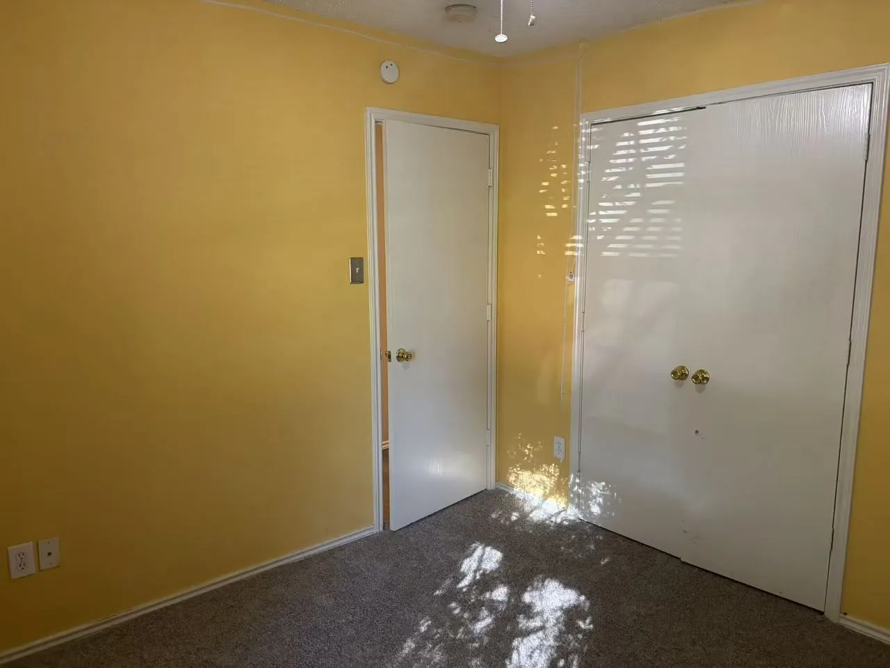 Single Family Residence For Rent in Denton County , 1645 Crown Point Drive, Little Elm, Texas 75036, 3 Bedroom, 2 Bathroom, 2 Garage spaces, 1,571 Sqft, built in 2004, mls#21409278, Real Estate Agent in Little Elm, Homes For Rent in Denton county, Homes For Rent in Little Elm, Realtor in Little Elm Texas, Real Estate Brokerage Independent Realty Texas, Luminita Cordes Realtor