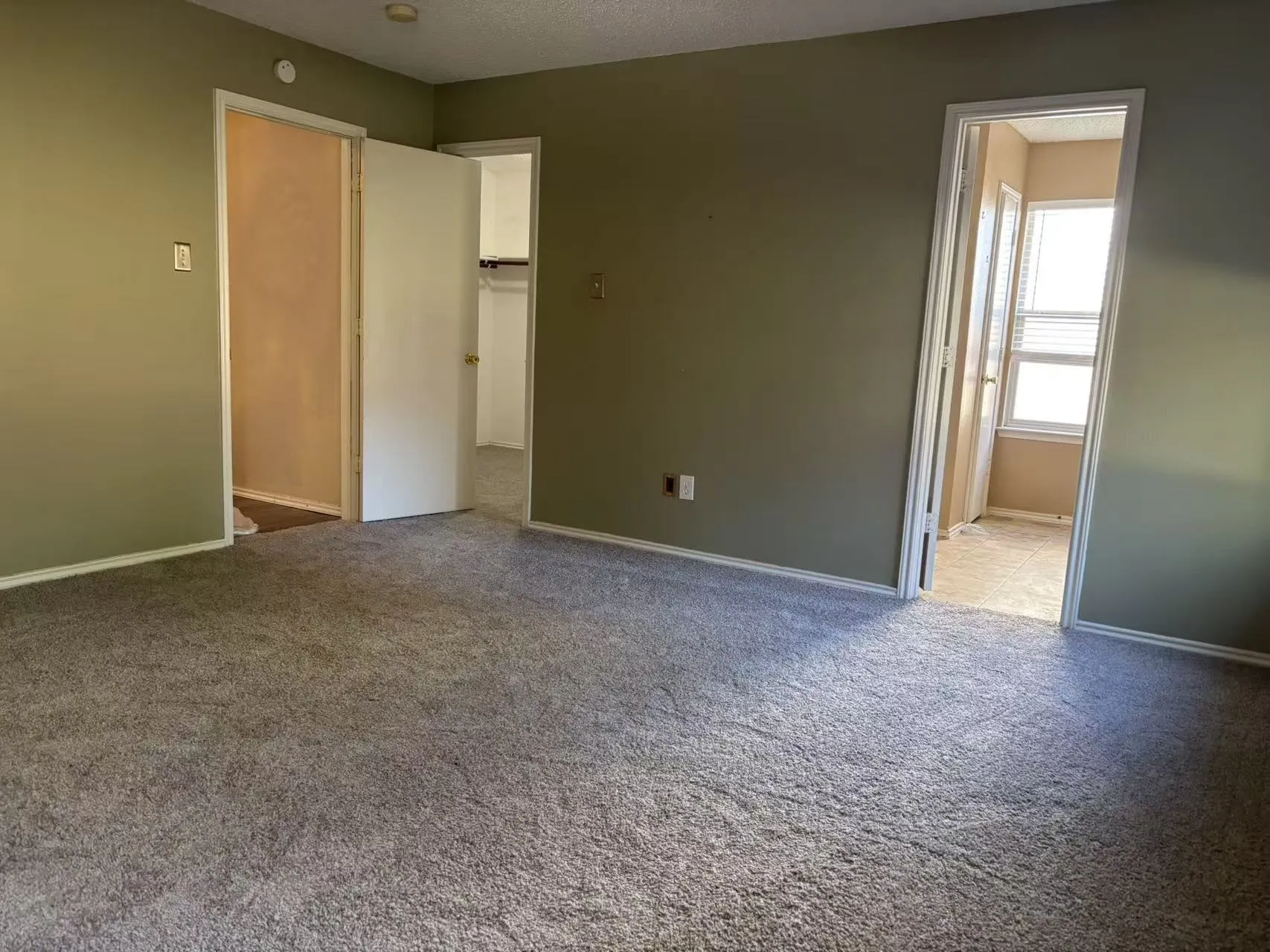 Single Family Residence For Rent in Denton County , 1645 Crown Point Drive, Little Elm, Texas 75036, 3 Bedroom, 2 Bathroom, 2 Garage spaces, 1,571 Sqft, built in 2004, mls#21409278, Real Estate Agent in Little Elm, Homes For Rent in Denton county, Homes For Rent in Little Elm, Realtor in Little Elm Texas, Real Estate Brokerage Independent Realty Texas, Luminita Cordes Realtor