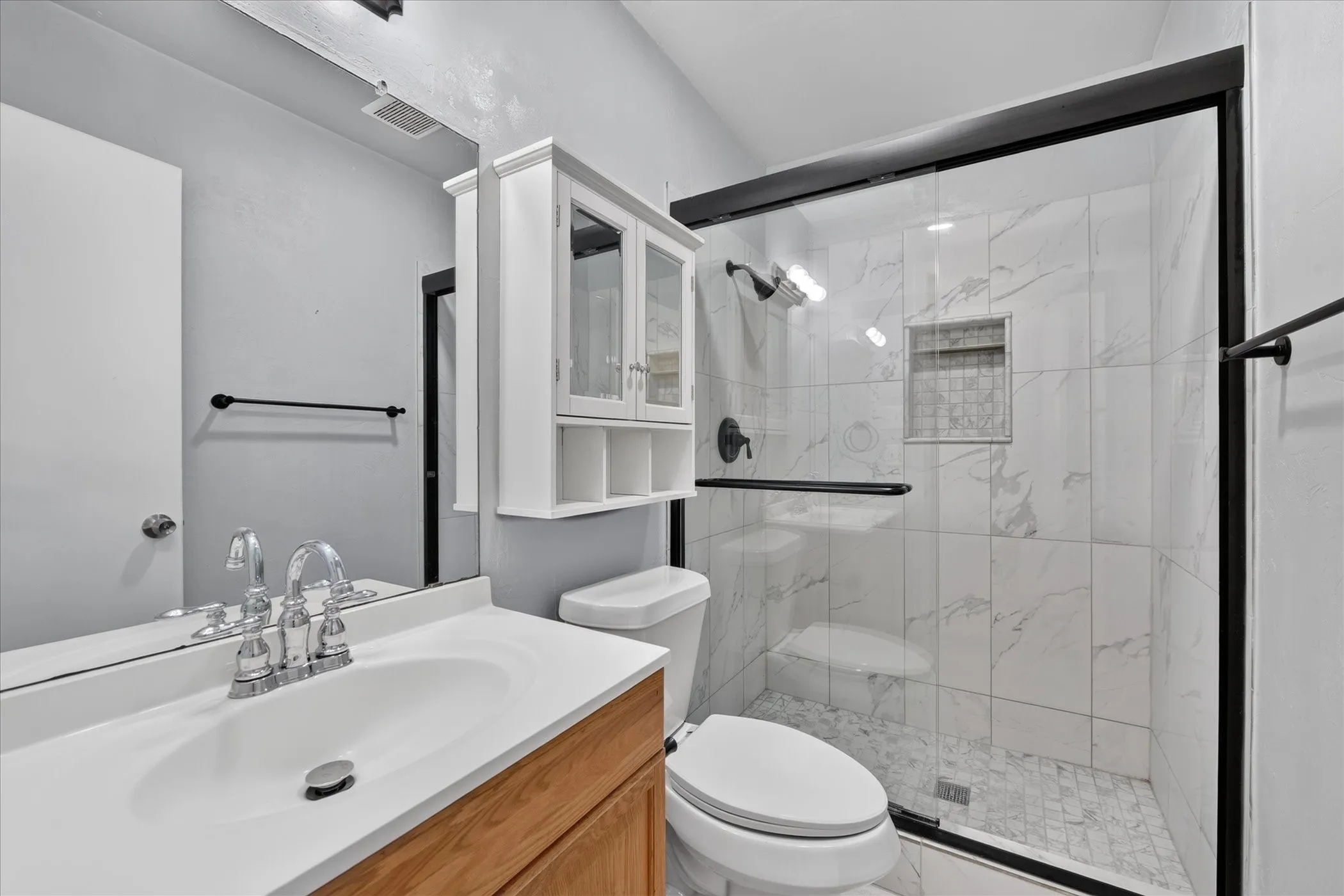 Single Family Residence For Rent in Denton County , 2023 N Bell Avenue, Denton, Texas 76209, 3 Bedroom, 2 Bathroom, Garage spaces, 1,476 Sqft, built in 1969, mls#21409279, Real Estate Agent in Denton, Homes For Rent in Denton county, Homes For Rent in Denton, Realtor in Denton Texas, Real Estate Brokerage Independent Realty Texas, Luminita Cordes Realtor