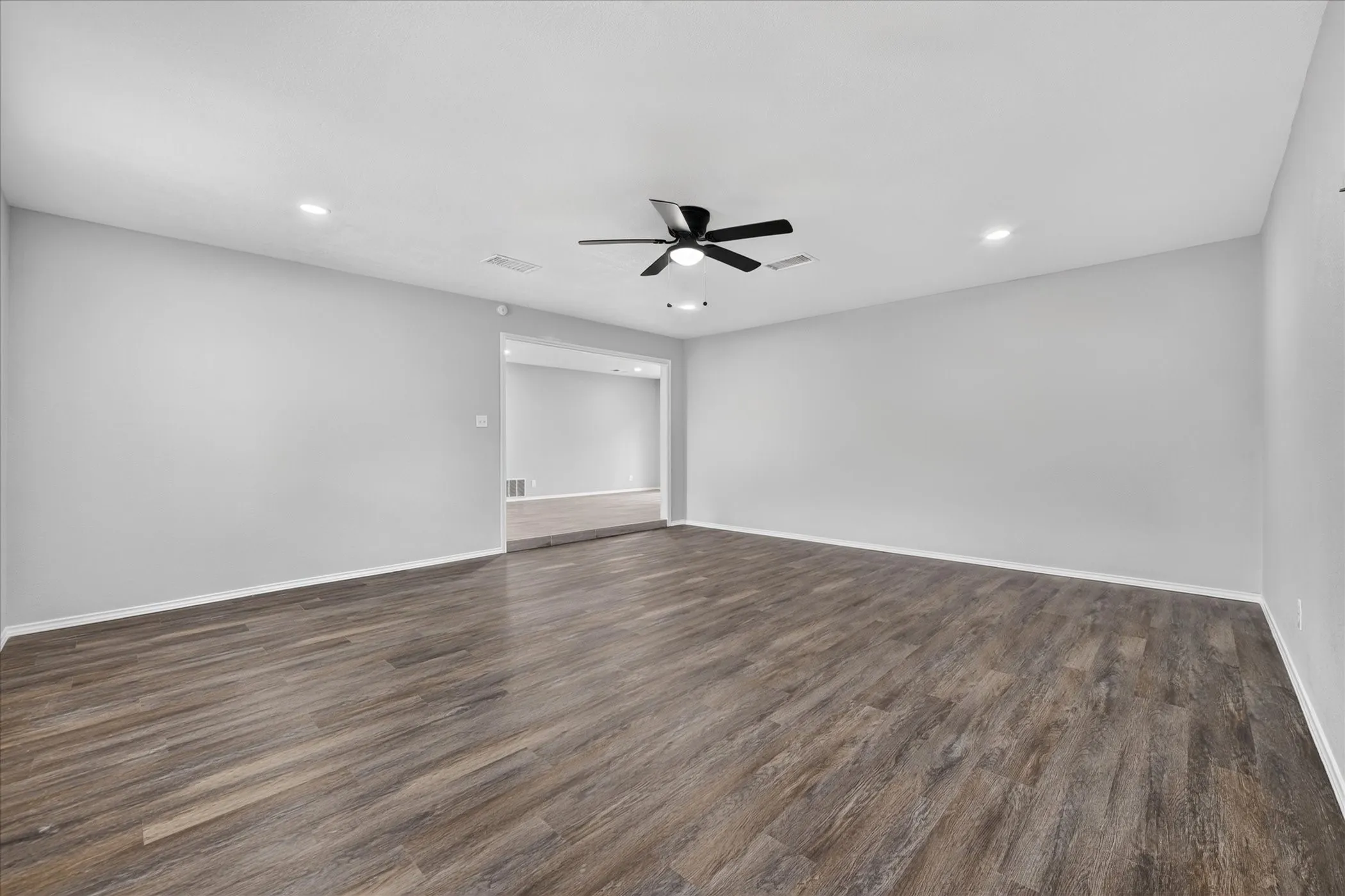 Single Family Residence For Rent in Denton County , 2023 N Bell Avenue, Denton, Texas 76209, 3 Bedroom, 2 Bathroom, Garage spaces, 1,476 Sqft, built in 1969, mls#21409279, Real Estate Agent in Denton, Homes For Rent in Denton county, Homes For Rent in Denton, Realtor in Denton Texas, Real Estate Brokerage Independent Realty Texas, Luminita Cordes Realtor