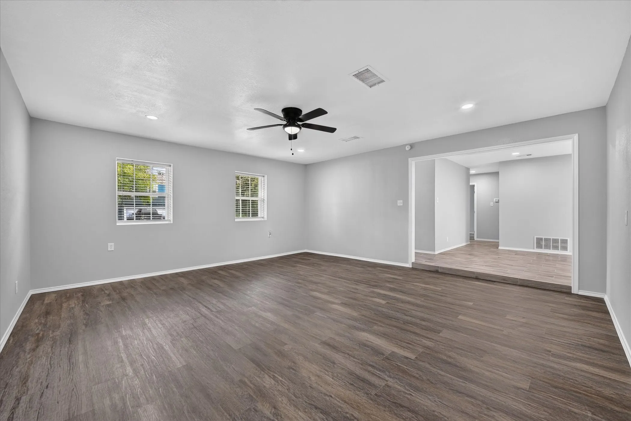 Single Family Residence For Rent in Denton County , 2023 N Bell Avenue, Denton, Texas 76209, 3 Bedroom, 2 Bathroom, Garage spaces, 1,476 Sqft, built in 1969, mls#21409279, Real Estate Agent in Denton, Homes For Rent in Denton county, Homes For Rent in Denton, Realtor in Denton Texas, Real Estate Brokerage Independent Realty Texas, Luminita Cordes Realtor