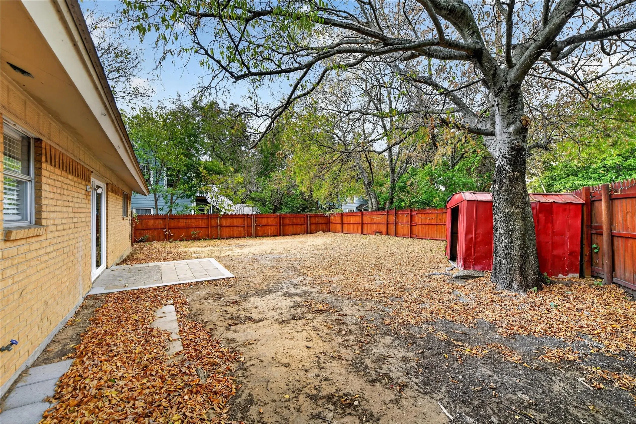 Single Family Residence For Rent in Denton County , 2023 N Bell Avenue, Denton, Texas 76209, 3 Bedroom, 2 Bathroom, Garage spaces, 1,476 Sqft, built in 1969, mls#21409279, Real Estate Agent in Denton, Homes For Rent in Denton county, Homes For Rent in Denton, Realtor in Denton Texas, Real Estate Brokerage Independent Realty Texas, Luminita Cordes Realtor