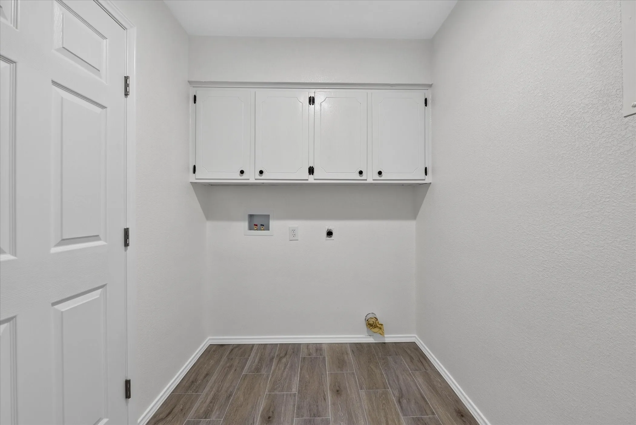 Single Family Residence For Rent in Denton County , 2023 N Bell Avenue, Denton, Texas 76209, 3 Bedroom, 2 Bathroom, Garage spaces, 1,476 Sqft, built in 1969, mls#21409279, Real Estate Agent in Denton, Homes For Rent in Denton county, Homes For Rent in Denton, Realtor in Denton Texas, Real Estate Brokerage Independent Realty Texas, Luminita Cordes Realtor