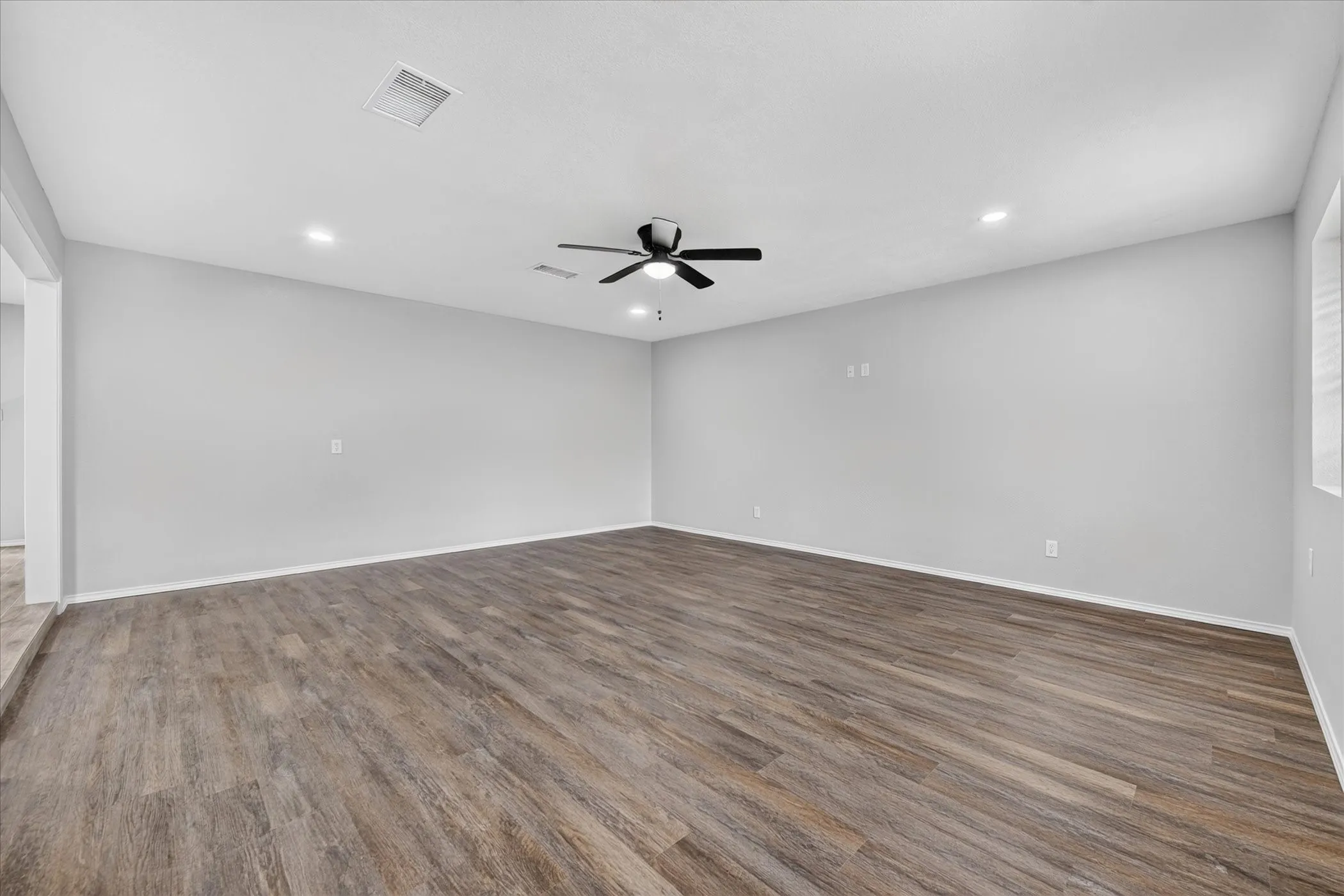 Single Family Residence For Rent in Denton County , 2023 N Bell Avenue, Denton, Texas 76209, 3 Bedroom, 2 Bathroom, Garage spaces, 1,476 Sqft, built in 1969, mls#21409279, Real Estate Agent in Denton, Homes For Rent in Denton county, Homes For Rent in Denton, Realtor in Denton Texas, Real Estate Brokerage Independent Realty Texas, Luminita Cordes Realtor