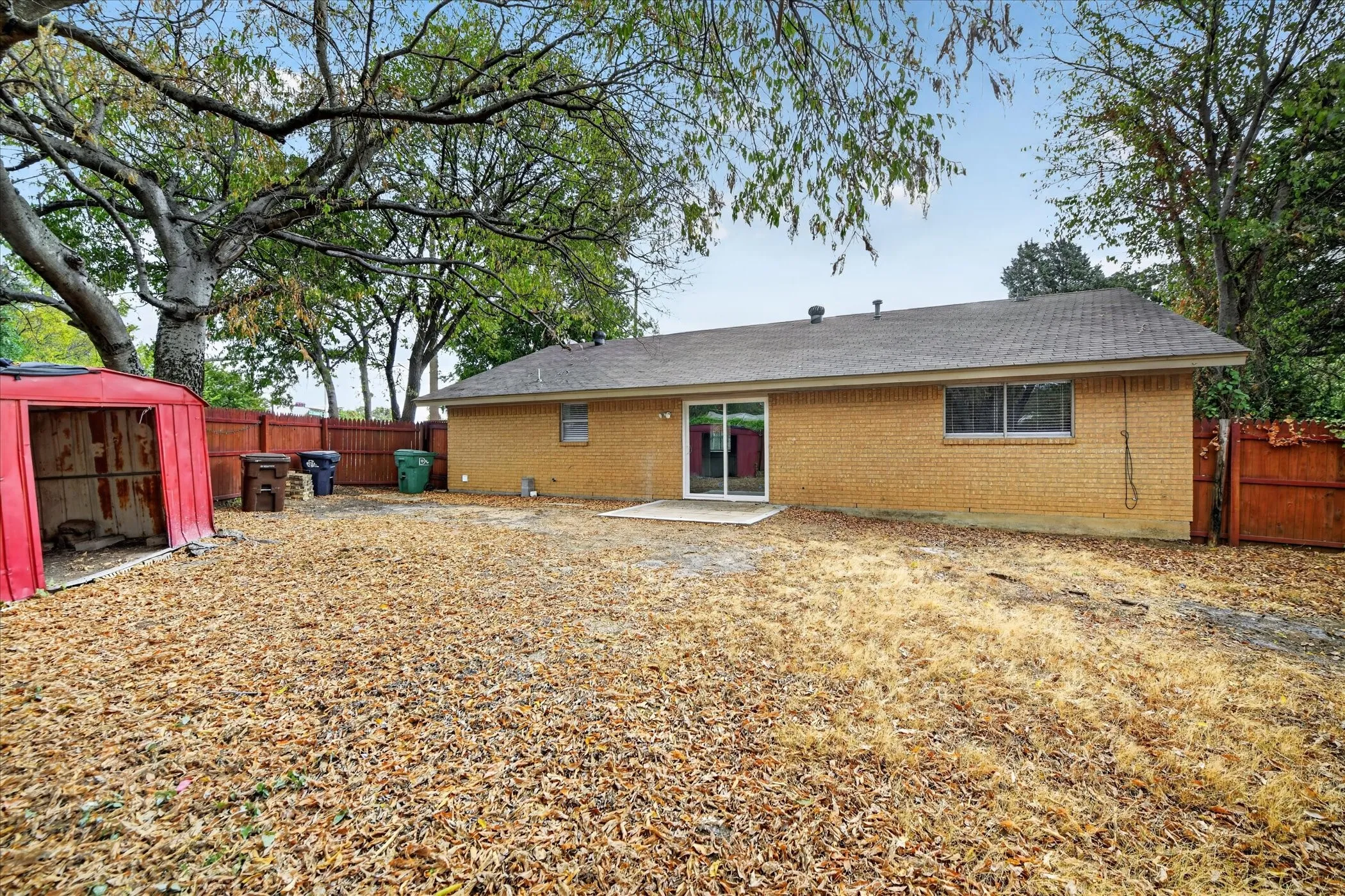 Single Family Residence For Rent in Denton County , 2023 N Bell Avenue, Denton, Texas 76209, 3 Bedroom, 2 Bathroom, Garage spaces, 1,476 Sqft, built in 1969, mls#21409279, Real Estate Agent in Denton, Homes For Rent in Denton county, Homes For Rent in Denton, Realtor in Denton Texas, Real Estate Brokerage Independent Realty Texas, Luminita Cordes Realtor