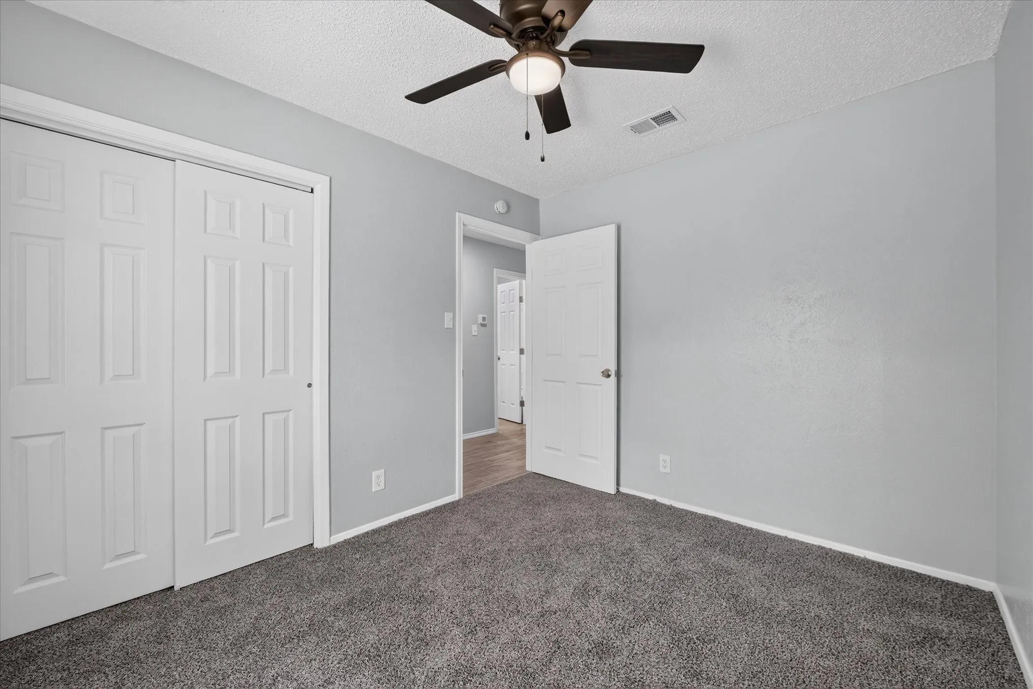 Single Family Residence For Rent in Denton County , 2023 N Bell Avenue, Denton, Texas 76209, 3 Bedroom, 2 Bathroom, Garage spaces, 1,476 Sqft, built in 1969, mls#21409279, Real Estate Agent in Denton, Homes For Rent in Denton county, Homes For Rent in Denton, Realtor in Denton Texas, Real Estate Brokerage Independent Realty Texas, Luminita Cordes Realtor