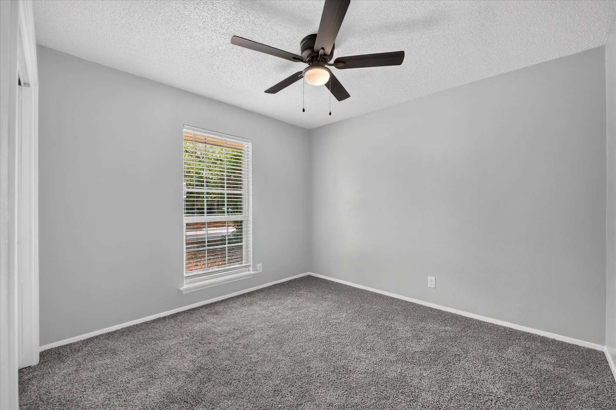 Single Family Residence For Rent in Denton County , 2023 N Bell Avenue, Denton, Texas 76209, 3 Bedroom, 2 Bathroom, Garage spaces, 1,476 Sqft, built in 1969, mls#21409279, Real Estate Agent in Denton, Homes For Rent in Denton county, Homes For Rent in Denton, Realtor in Denton Texas, Real Estate Brokerage Independent Realty Texas, Luminita Cordes Realtor
