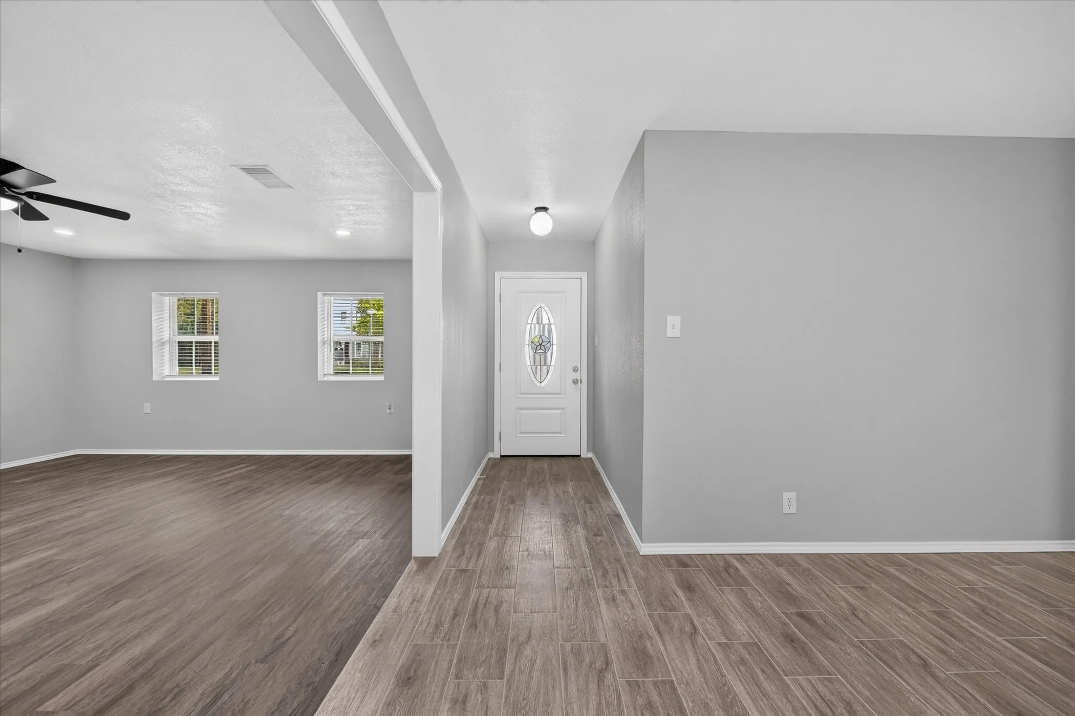 Single Family Residence For Rent in Denton County , 2023 N Bell Avenue, Denton, Texas 76209, 3 Bedroom, 2 Bathroom, Garage spaces, 1,476 Sqft, built in 1969, mls#21409279, Real Estate Agent in Denton, Homes For Rent in Denton county, Homes For Rent in Denton, Realtor in Denton Texas, Real Estate Brokerage Independent Realty Texas, Luminita Cordes Realtor