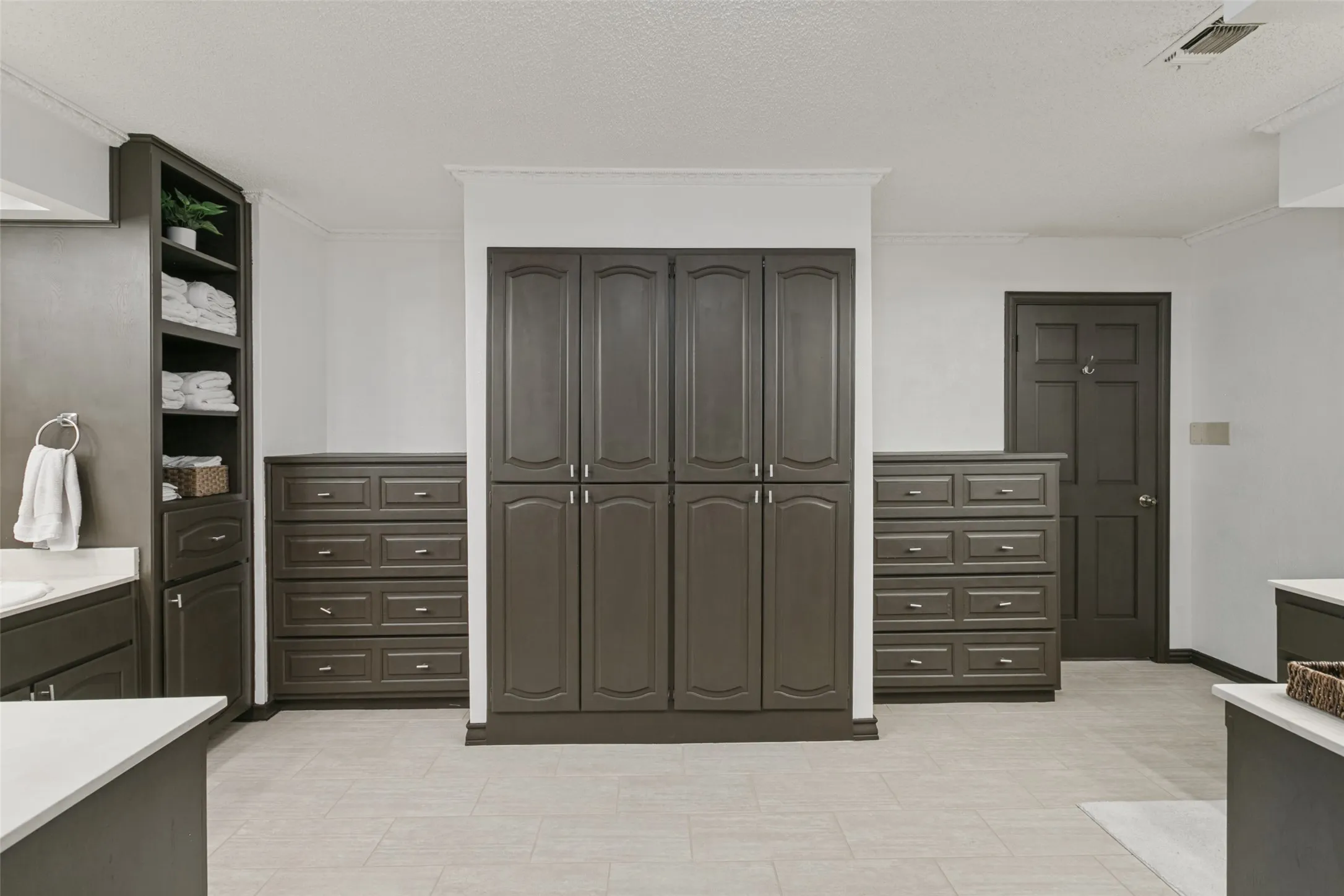Build in dressers and cabinets for ample storage