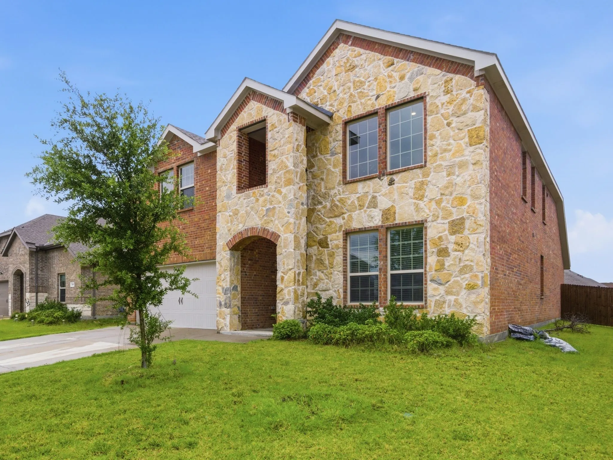 Single Family Residence For Rent in Hunt County , 112 Kiskadee Trail, Caddo Mills, Texas 75135, 4 Bedroom, 3 Bathroom, 2 Garage spaces, 2,940 Sqft, built in 2023, mls#21409287, Real Estate Agent in Caddo Mills, Homes For Rent in Hunt county, Homes For Rent in Caddo Mills, Realtor in Caddo Mills Texas, Real Estate Brokerage Independent Realty Texas, Luminita Cordes Realtor
