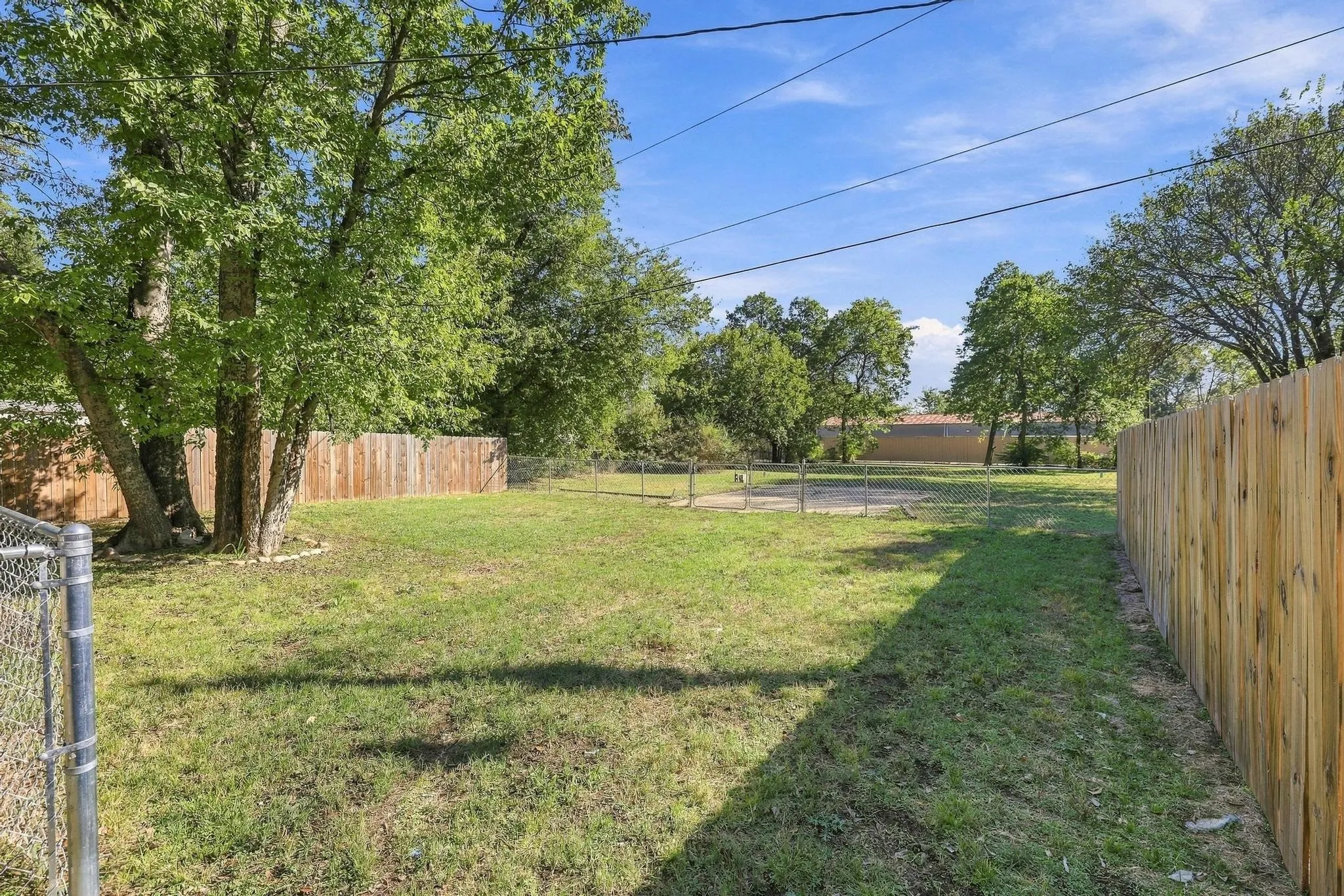 Single Family Residence For Sale in Grayson County , 512 E Main Street, Whitesboro, Texas 76273, 4 Bedroom, 2 Bathroom, Garage spaces, 2,064 Sqft, built in 1918, mls#21409294, Real Estate Agent in Whitesboro, Homes For Sale in Grayson county, Homes For Sale in Whitesboro, Realtor in Whitesboro Texas, Real Estate Brokerage Independent Realty Texas, Luminita Cordes Realtor