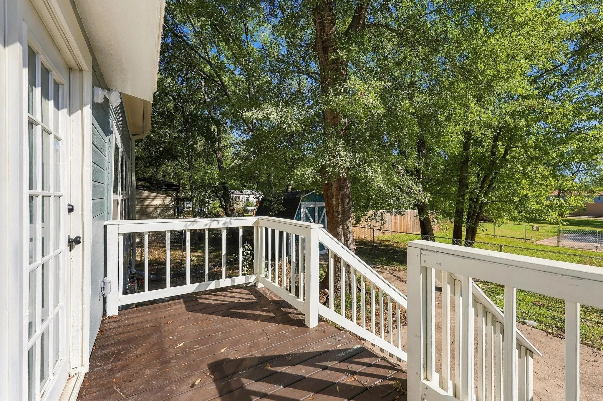 Single Family Residence For Sale in Grayson County , 512 E Main Street, Whitesboro, Texas 76273, 4 Bedroom, 2 Bathroom, Garage spaces, 2,064 Sqft, built in 1918, mls#21409294, Real Estate Agent in Whitesboro, Homes For Sale in Grayson county, Homes For Sale in Whitesboro, Realtor in Whitesboro Texas, Real Estate Brokerage Independent Realty Texas, Luminita Cordes Realtor