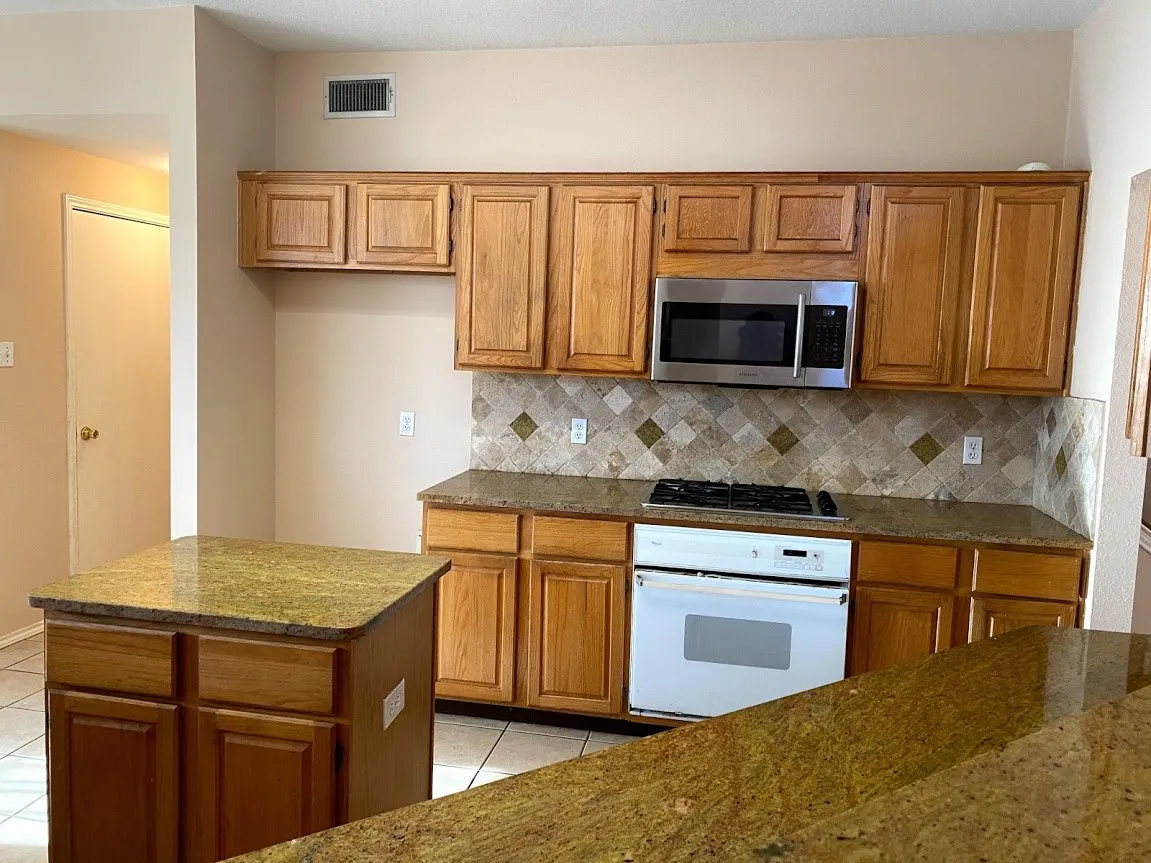 Single Family Residence For Rent in Collin County , 7105 Tansy Place, Plano, Texas 75025, 4 Bedroom, 3 Bathroom, 2 Garage spaces, 2,099 Sqft, built in 1993, mls#21409302, Real Estate Agent in Plano, Homes For Rent in Collin county, Homes For Rent in Plano, Realtor in Plano Texas, Real Estate Brokerage Independent Realty Texas, Luminita Cordes Realtor