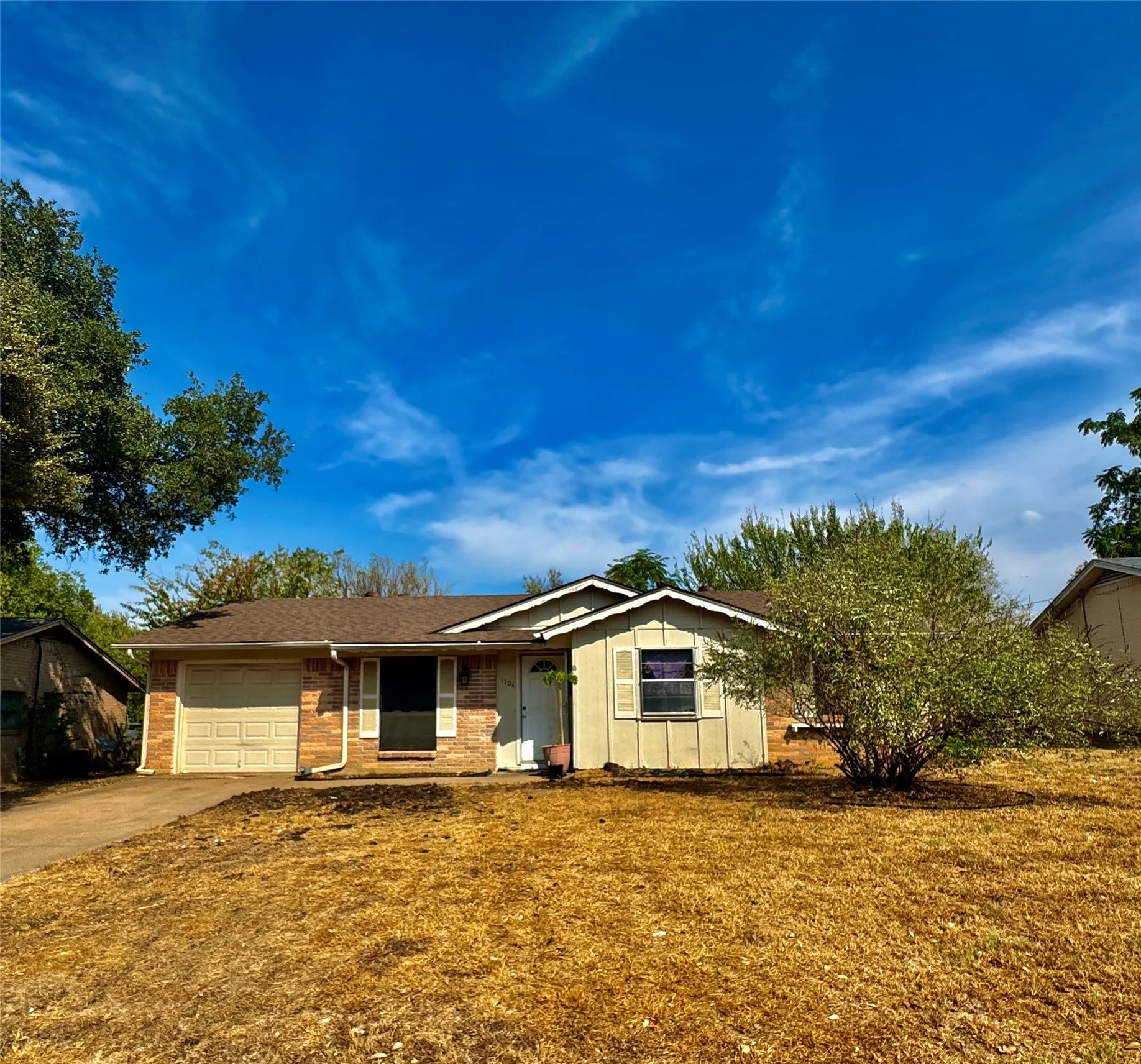 Single Family Residence For Sale