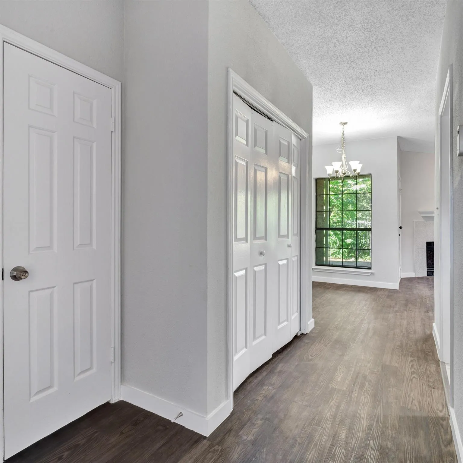 Condominium For Rent in Dallas County , 9601 Forest Lane 1113, Dallas, Texas 75243, 1 Bedroom, 1 Bathroom, Garage spaces, 685 Sqft, built in 1983, mls#21409319, Real Estate Agent in Dallas, Homes For Rent in Dallas county, Homes For Rent in Dallas, Realtor in Dallas Texas, Real Estate Brokerage Independent Realty Texas, Luminita Cordes Realtor