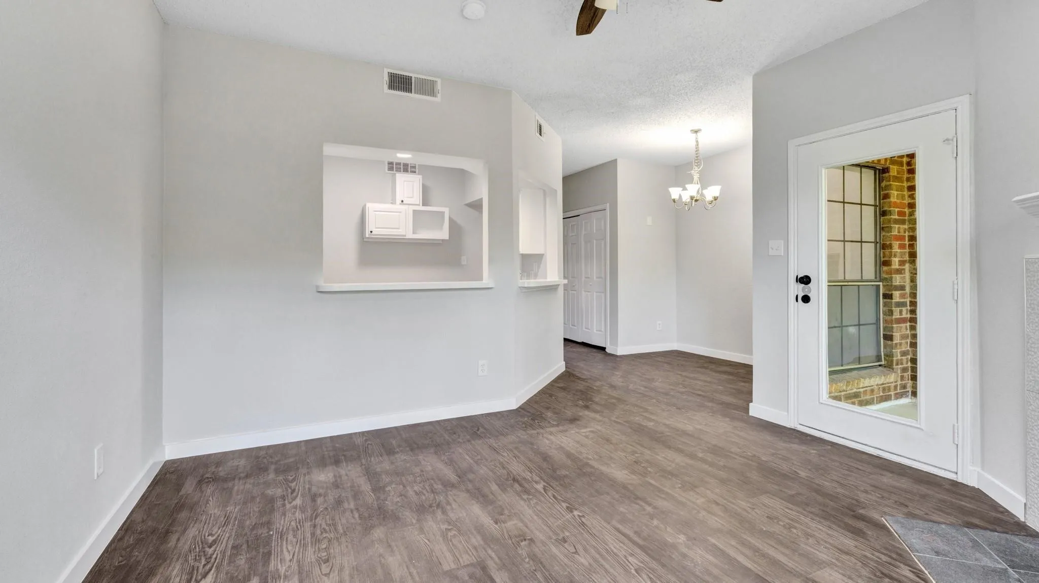 Condominium For Rent in Dallas County , 9601 Forest Lane 1113, Dallas, Texas 75243, 1 Bedroom, 1 Bathroom, Garage spaces, 685 Sqft, built in 1983, mls#21409319, Real Estate Agent in Dallas, Homes For Rent in Dallas county, Homes For Rent in Dallas, Realtor in Dallas Texas, Real Estate Brokerage Independent Realty Texas, Luminita Cordes Realtor