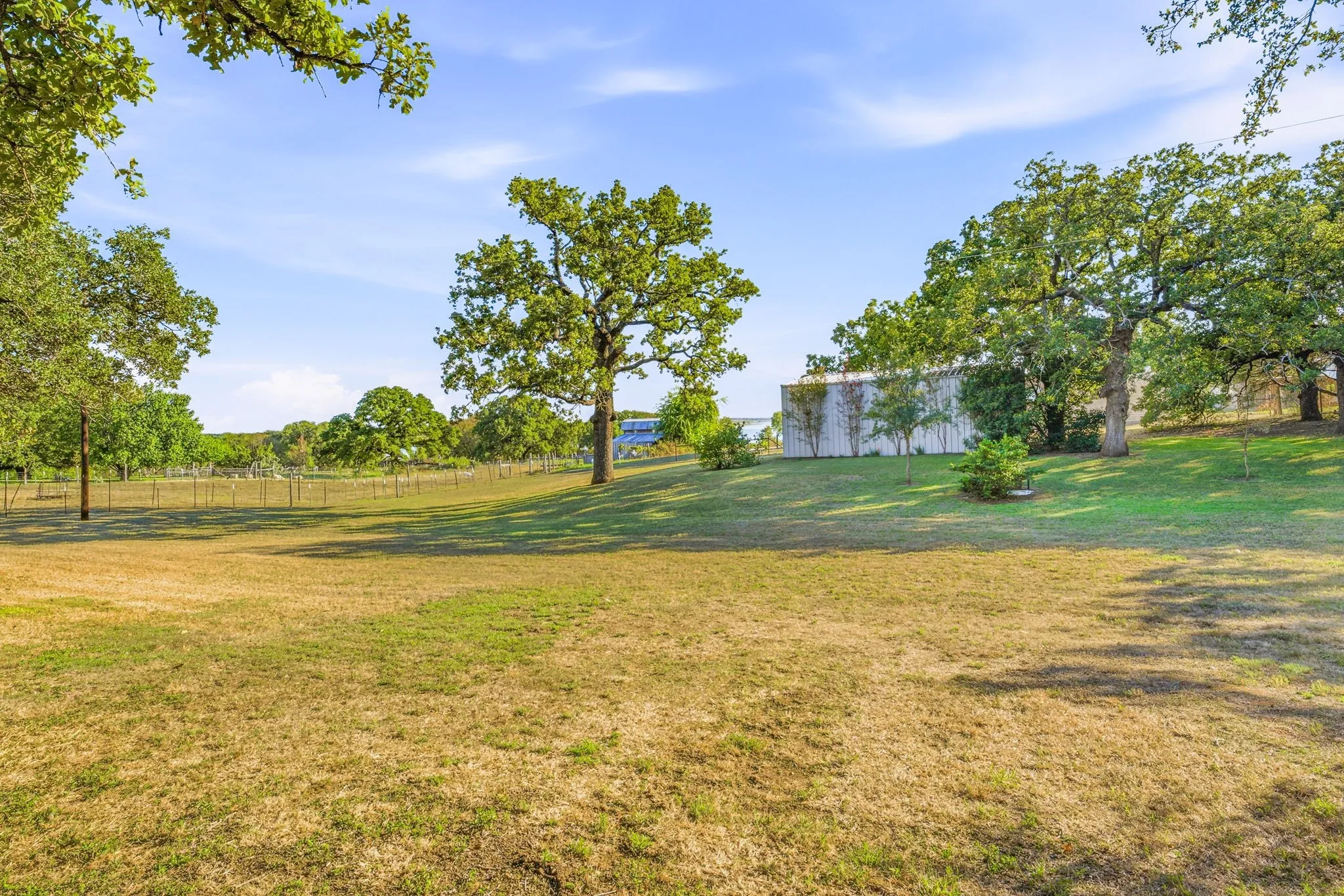 Single Family Residence For Sale in Comanche County , 217 Mathis Road, Dublin, Texas 76446, 3 Bedroom, 2 Bathroom, 2 Garage spaces, 1,782 Sqft, built in 1998, mls#21409210, Real Estate Agent in Dublin, Homes For Sale in Comanche county, Homes For Sale in Dublin, Realtor in Dublin Texas, Real Estate Brokerage Independent Realty Texas, Luminita Cordes Realtor