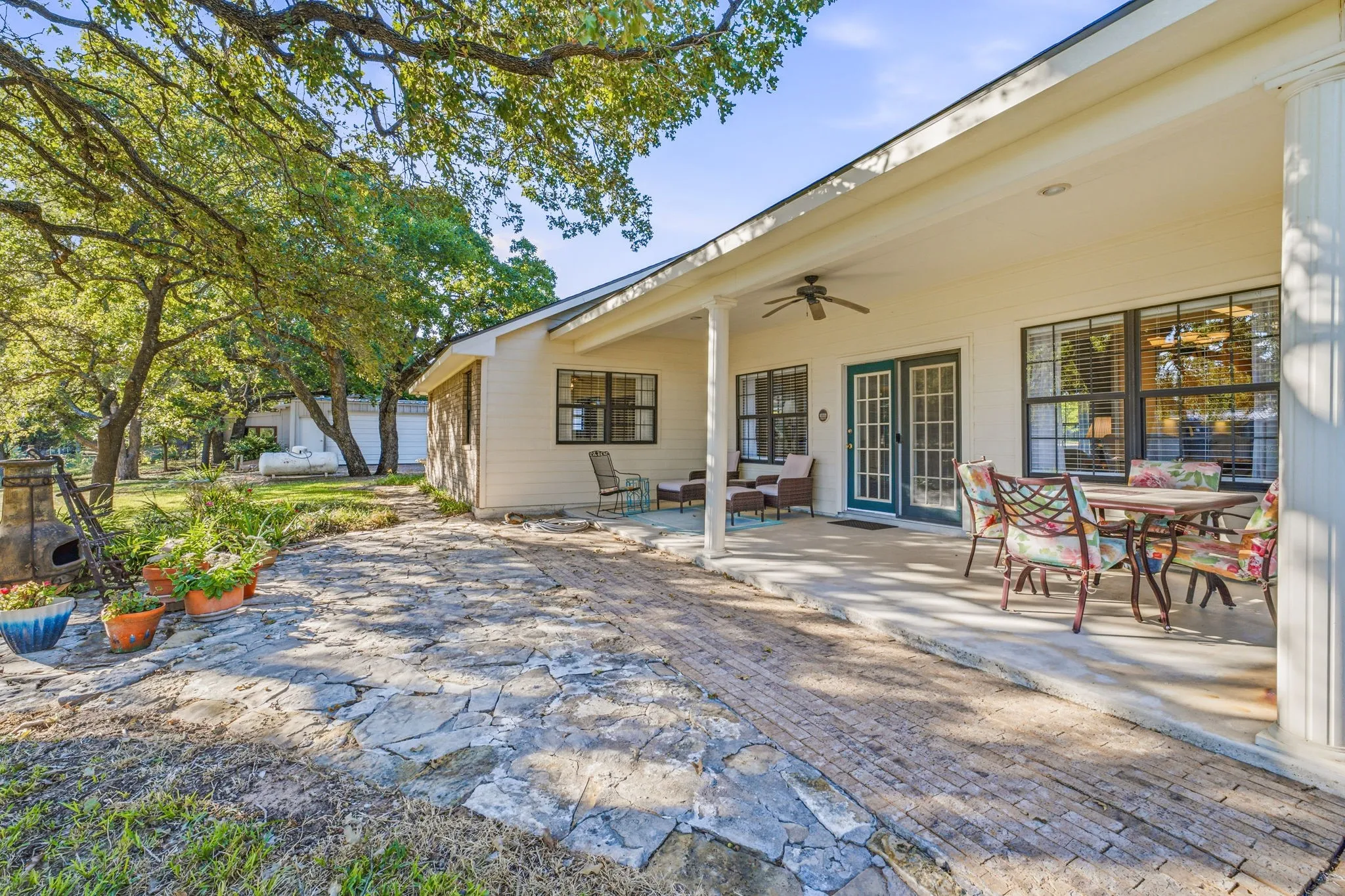 Single Family Residence For Sale in Comanche County , 217 Mathis Road, Dublin, Texas 76446, 3 Bedroom, 2 Bathroom, 2 Garage spaces, 1,782 Sqft, built in 1998, mls#21409210, Real Estate Agent in Dublin, Homes For Sale in Comanche county, Homes For Sale in Dublin, Realtor in Dublin Texas, Real Estate Brokerage Independent Realty Texas, Luminita Cordes Realtor
