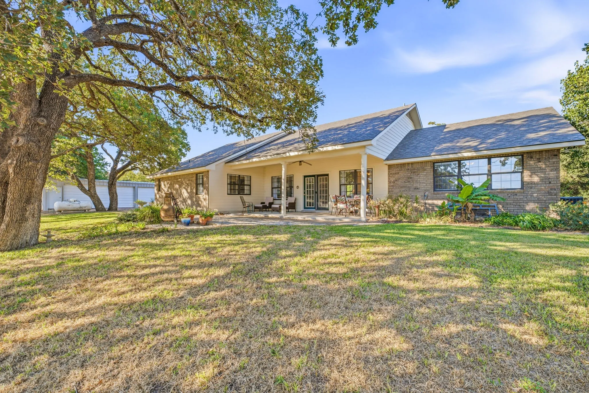 Single Family Residence For Sale in Comanche County , 217 Mathis Road, Dublin, Texas 76446, 3 Bedroom, 2 Bathroom, 2 Garage spaces, 1,782 Sqft, built in 1998, mls#21409210, Real Estate Agent in Dublin, Homes For Sale in Comanche county, Homes For Sale in Dublin, Realtor in Dublin Texas, Real Estate Brokerage Independent Realty Texas, Luminita Cordes Realtor