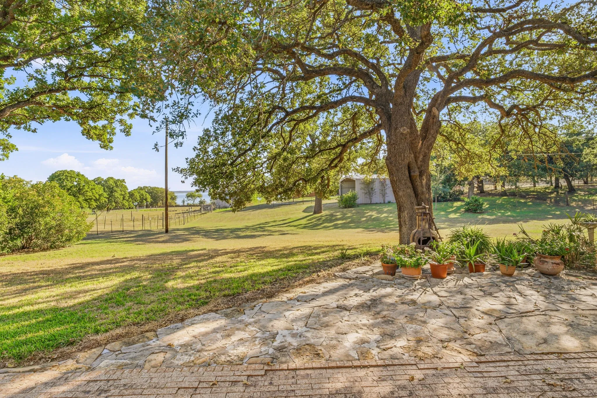 Single Family Residence For Sale in Comanche County , 217 Mathis Road, Dublin, Texas 76446, 3 Bedroom, 2 Bathroom, 2 Garage spaces, 1,782 Sqft, built in 1998, mls#21409210, Real Estate Agent in Dublin, Homes For Sale in Comanche county, Homes For Sale in Dublin, Realtor in Dublin Texas, Real Estate Brokerage Independent Realty Texas, Luminita Cordes Realtor