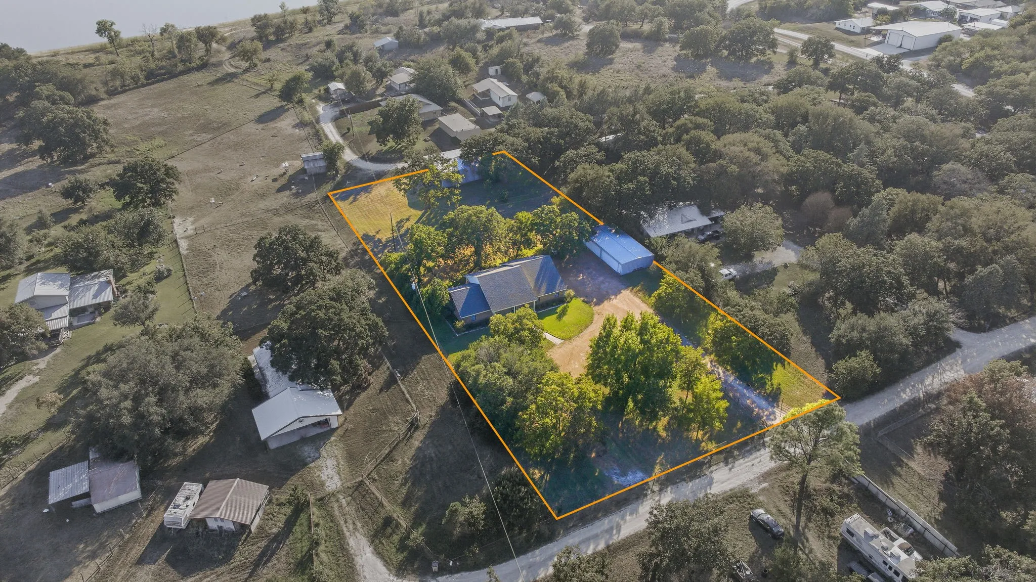 Single Family Residence For Sale in Comanche County , 217 Mathis Road, Dublin, Texas 76446, 3 Bedroom, 2 Bathroom, 2 Garage spaces, 1,782 Sqft, built in 1998, mls#21409210, Real Estate Agent in Dublin, Homes For Sale in Comanche county, Homes For Sale in Dublin, Realtor in Dublin Texas, Real Estate Brokerage Independent Realty Texas, Luminita Cordes Realtor