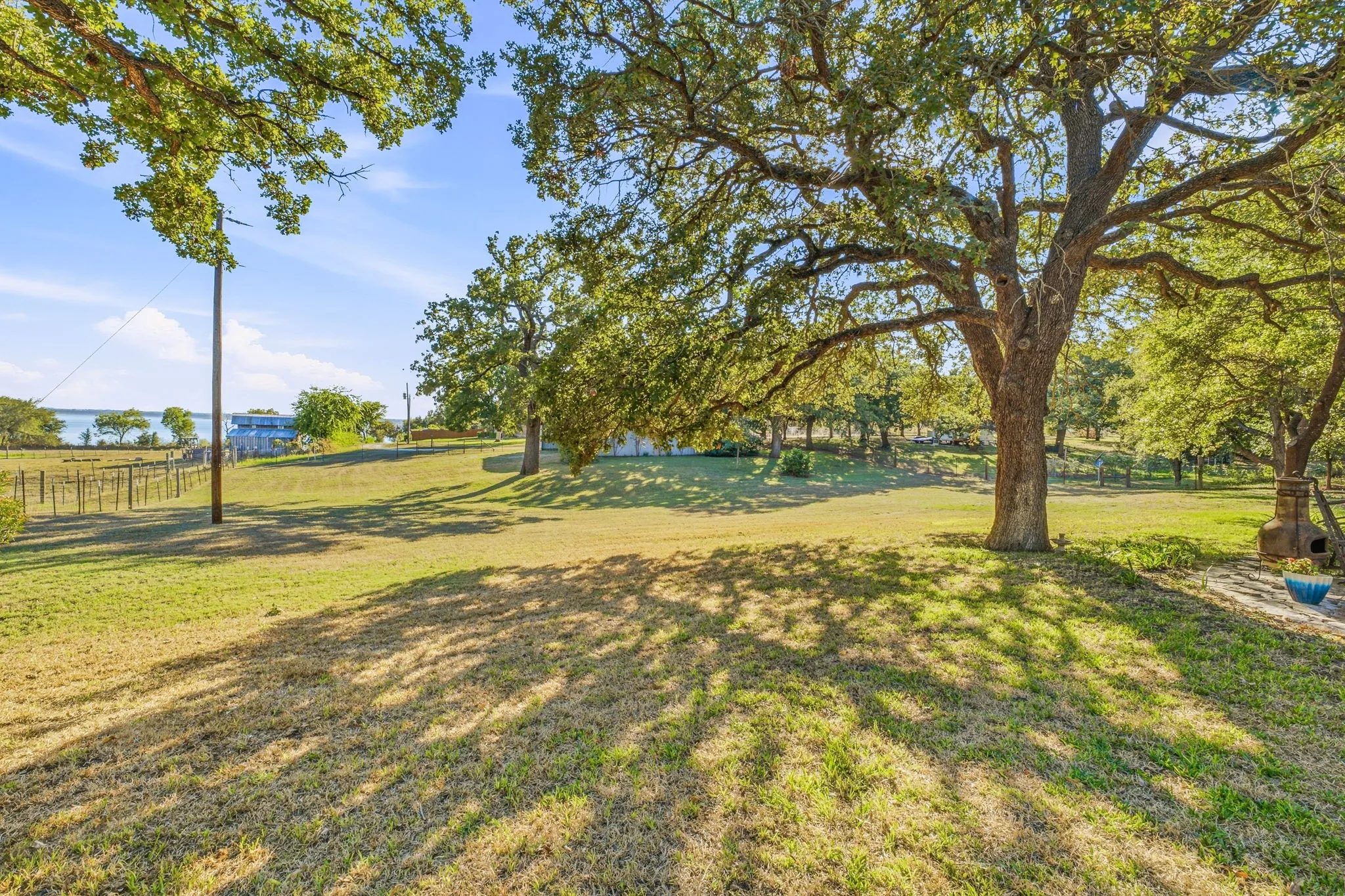 Single Family Residence For Sale in Comanche County , 217 Mathis Road, Dublin, Texas 76446, 3 Bedroom, 2 Bathroom, 2 Garage spaces, 1,782 Sqft, built in 1998, mls#21409210, Real Estate Agent in Dublin, Homes For Sale in Comanche county, Homes For Sale in Dublin, Realtor in Dublin Texas, Real Estate Brokerage Independent Realty Texas, Luminita Cordes Realtor