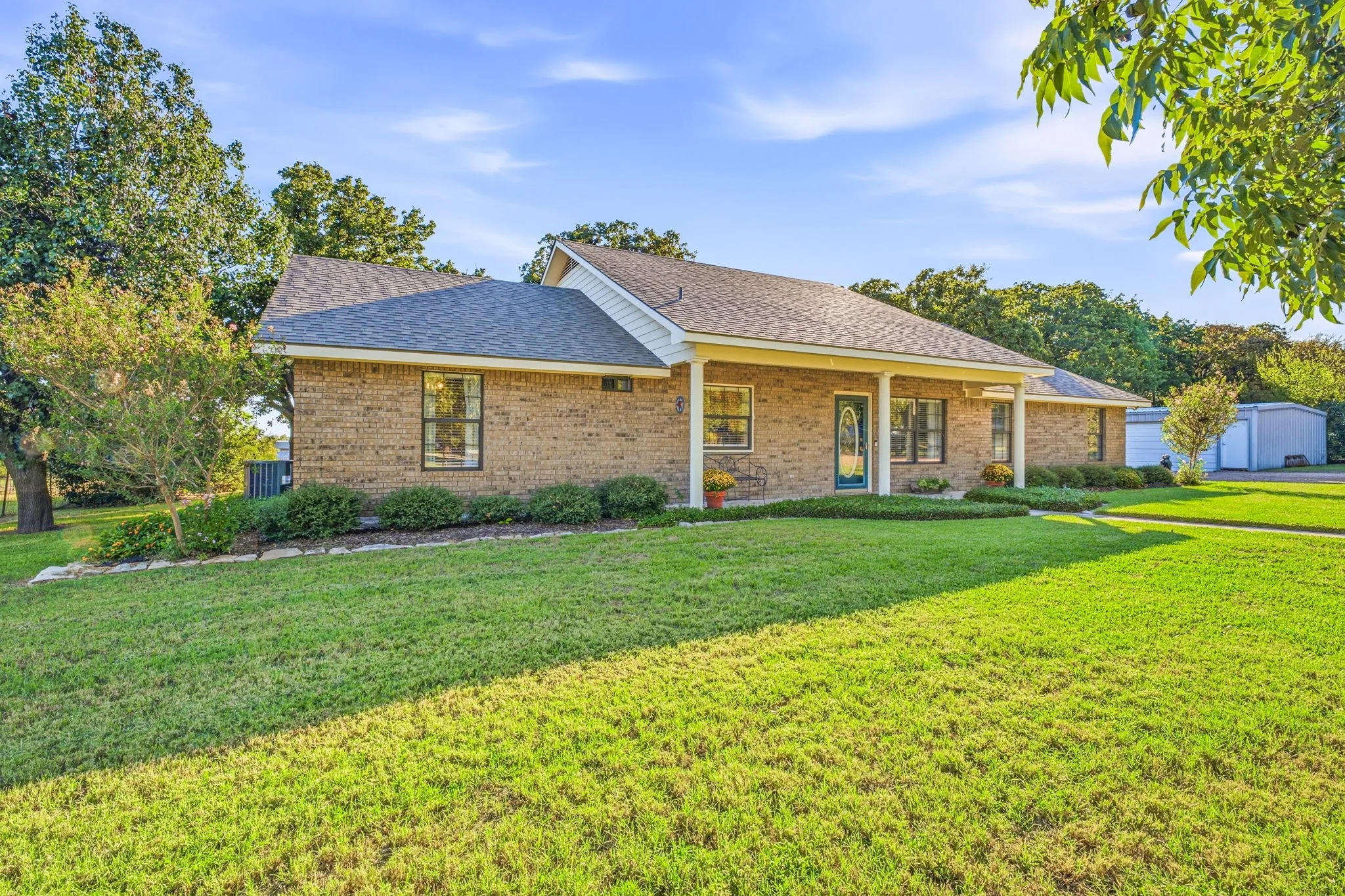 Single Family Residence For Sale in Comanche County , 217 Mathis Road, Dublin, Texas 76446, 3 Bedroom, 2 Bathroom, 2 Garage spaces, 1,782 Sqft, built in 1998, mls#21409210, Real Estate Agent in Dublin, Homes For Sale in Comanche county, Homes For Sale in Dublin, Realtor in Dublin Texas, Real Estate Brokerage Independent Realty Texas, Luminita Cordes Realtor