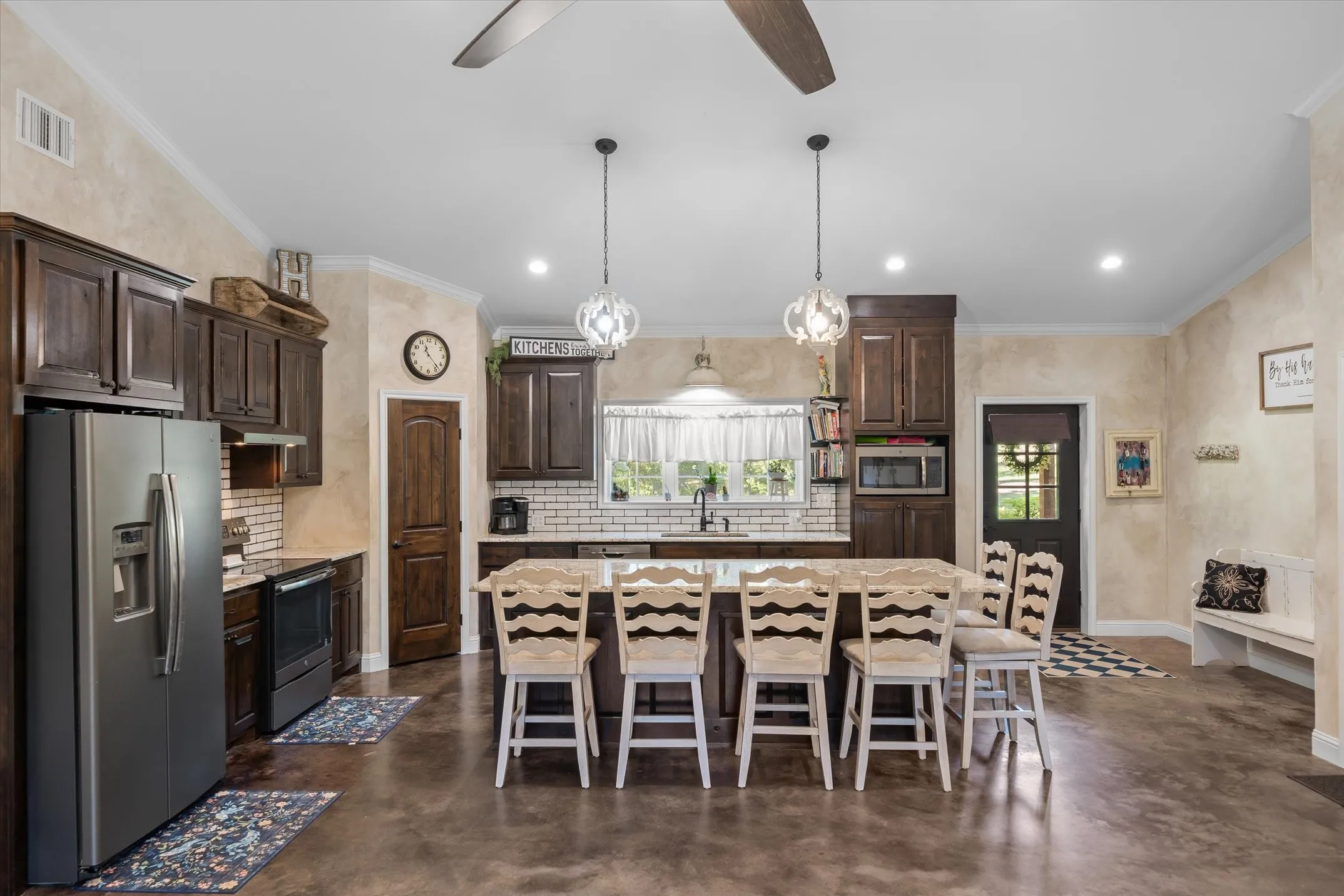 Single Family Residence For Sale in Van Zandt County , 1143 VZ County Road 4602, Ben Wheeler, Texas 75754, 3 Bedroom, 3 Bathroom, 2 Garage spaces, 2,340 Sqft, built in 2019, mls#21408746, Real Estate Agent in Ben Wheeler, Homes For Sale in Van Zandt county, Homes For Sale in Ben Wheeler, Realtor in Ben Wheeler Texas, Real Estate Brokerage Independent Realty Texas, Luminita Cordes Realtor