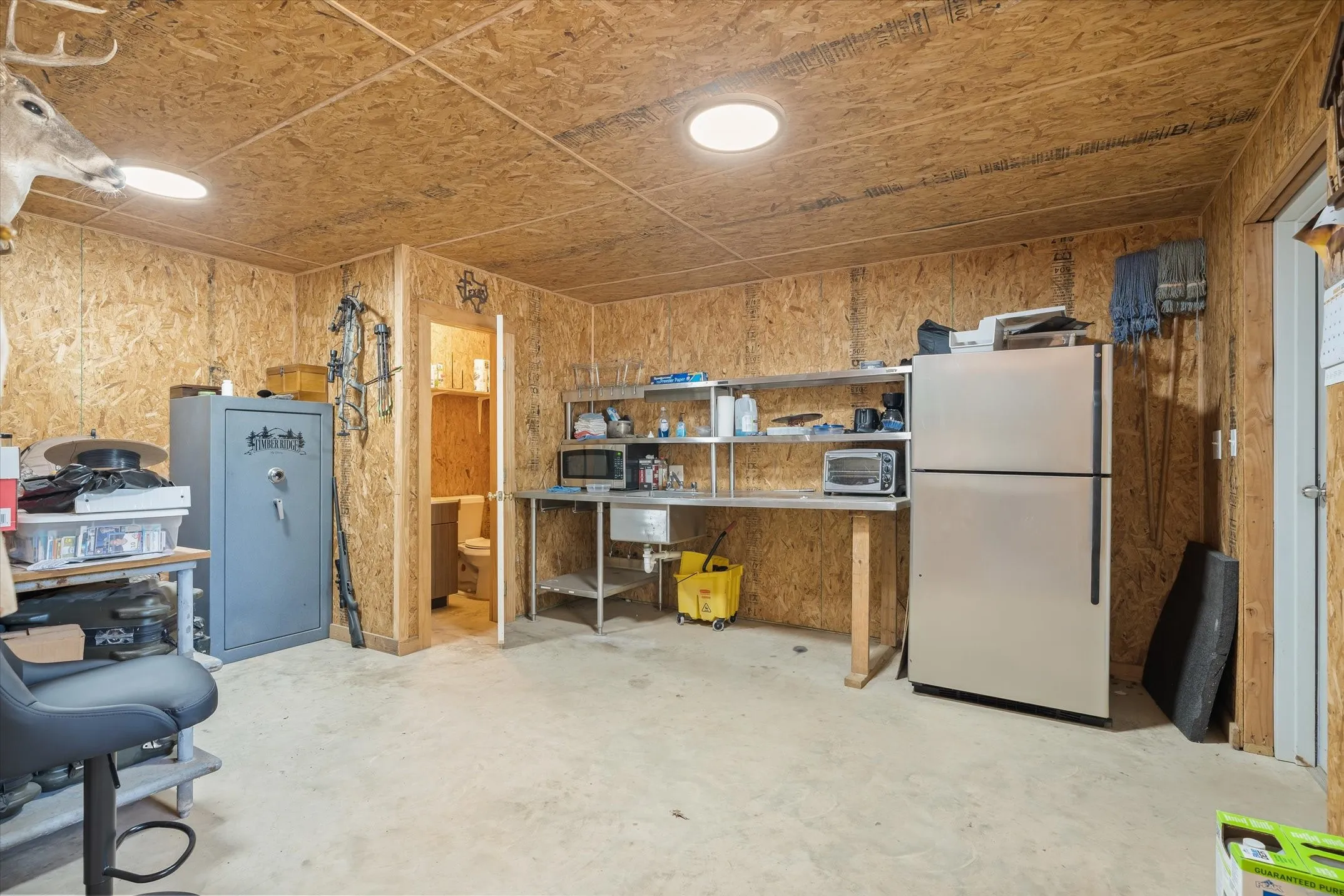 Single Family Residence For Sale in Van Zandt County , 1143 VZ County Road 4602, Ben Wheeler, Texas 75754, 3 Bedroom, 3 Bathroom, 2 Garage spaces, 2,340 Sqft, built in 2019, mls#21408746, Real Estate Agent in Ben Wheeler, Homes For Sale in Van Zandt county, Homes For Sale in Ben Wheeler, Realtor in Ben Wheeler Texas, Real Estate Brokerage Independent Realty Texas, Luminita Cordes Realtor