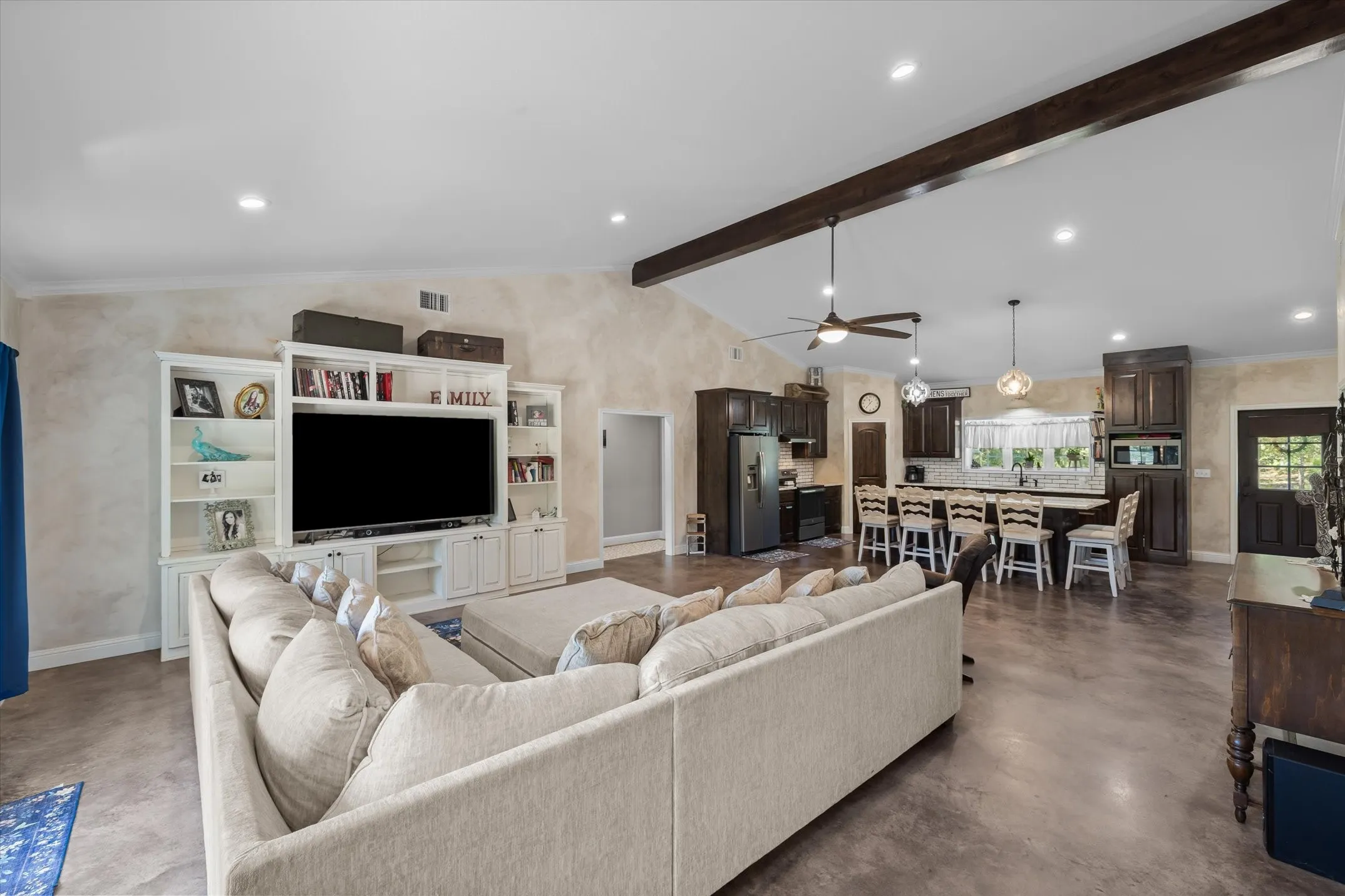 Single Family Residence For Sale in Van Zandt County , 1143 VZ County Road 4602, Ben Wheeler, Texas 75754, 3 Bedroom, 3 Bathroom, 2 Garage spaces, 2,340 Sqft, built in 2019, mls#21408746, Real Estate Agent in Ben Wheeler, Homes For Sale in Van Zandt county, Homes For Sale in Ben Wheeler, Realtor in Ben Wheeler Texas, Real Estate Brokerage Independent Realty Texas, Luminita Cordes Realtor