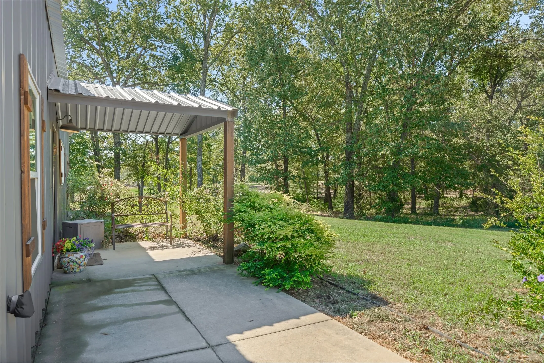 Single Family Residence For Sale in Van Zandt County , 1143 VZ County Road 4602, Ben Wheeler, Texas 75754, 3 Bedroom, 3 Bathroom, 2 Garage spaces, 2,340 Sqft, built in 2019, mls#21408746, Real Estate Agent in Ben Wheeler, Homes For Sale in Van Zandt county, Homes For Sale in Ben Wheeler, Realtor in Ben Wheeler Texas, Real Estate Brokerage Independent Realty Texas, Luminita Cordes Realtor