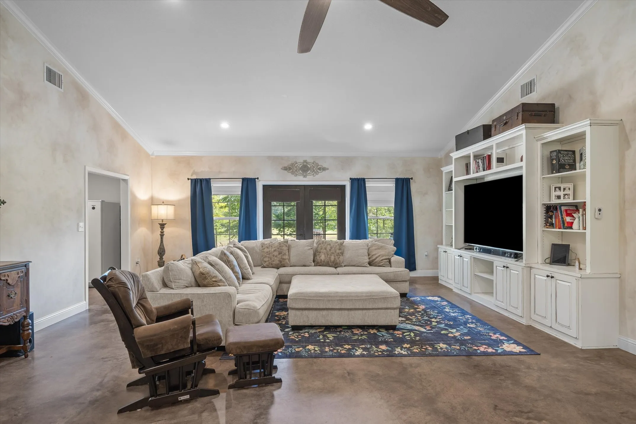Single Family Residence For Sale in Van Zandt County , 1143 VZ County Road 4602, Ben Wheeler, Texas 75754, 3 Bedroom, 3 Bathroom, 2 Garage spaces, 2,340 Sqft, built in 2019, mls#21408746, Real Estate Agent in Ben Wheeler, Homes For Sale in Van Zandt county, Homes For Sale in Ben Wheeler, Realtor in Ben Wheeler Texas, Real Estate Brokerage Independent Realty Texas, Luminita Cordes Realtor