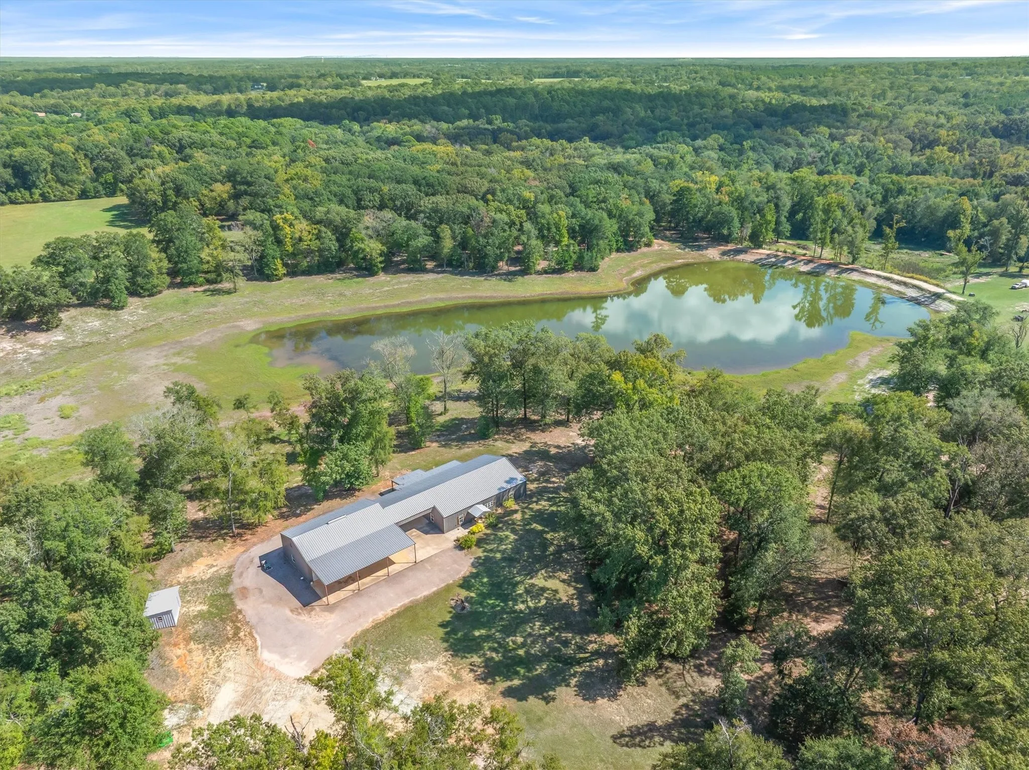 Single Family Residence For Sale in Van Zandt County , 1143 VZ County Road 4602, Ben Wheeler, Texas 75754, 3 Bedroom, 3 Bathroom, 2 Garage spaces, 2,340 Sqft, built in 2019, mls#21408746, Real Estate Agent in Ben Wheeler, Homes For Sale in Van Zandt county, Homes For Sale in Ben Wheeler, Realtor in Ben Wheeler Texas, Real Estate Brokerage Independent Realty Texas, Luminita Cordes Realtor