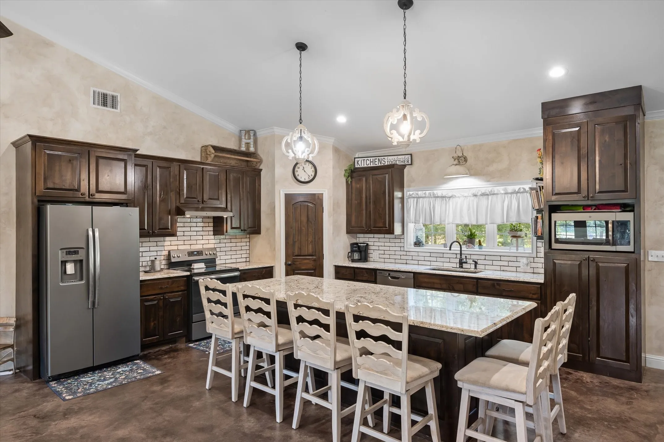 Single Family Residence For Sale in Van Zandt County , 1143 VZ County Road 4602, Ben Wheeler, Texas 75754, 3 Bedroom, 3 Bathroom, 2 Garage spaces, 2,340 Sqft, built in 2019, mls#21408746, Real Estate Agent in Ben Wheeler, Homes For Sale in Van Zandt county, Homes For Sale in Ben Wheeler, Realtor in Ben Wheeler Texas, Real Estate Brokerage Independent Realty Texas, Luminita Cordes Realtor